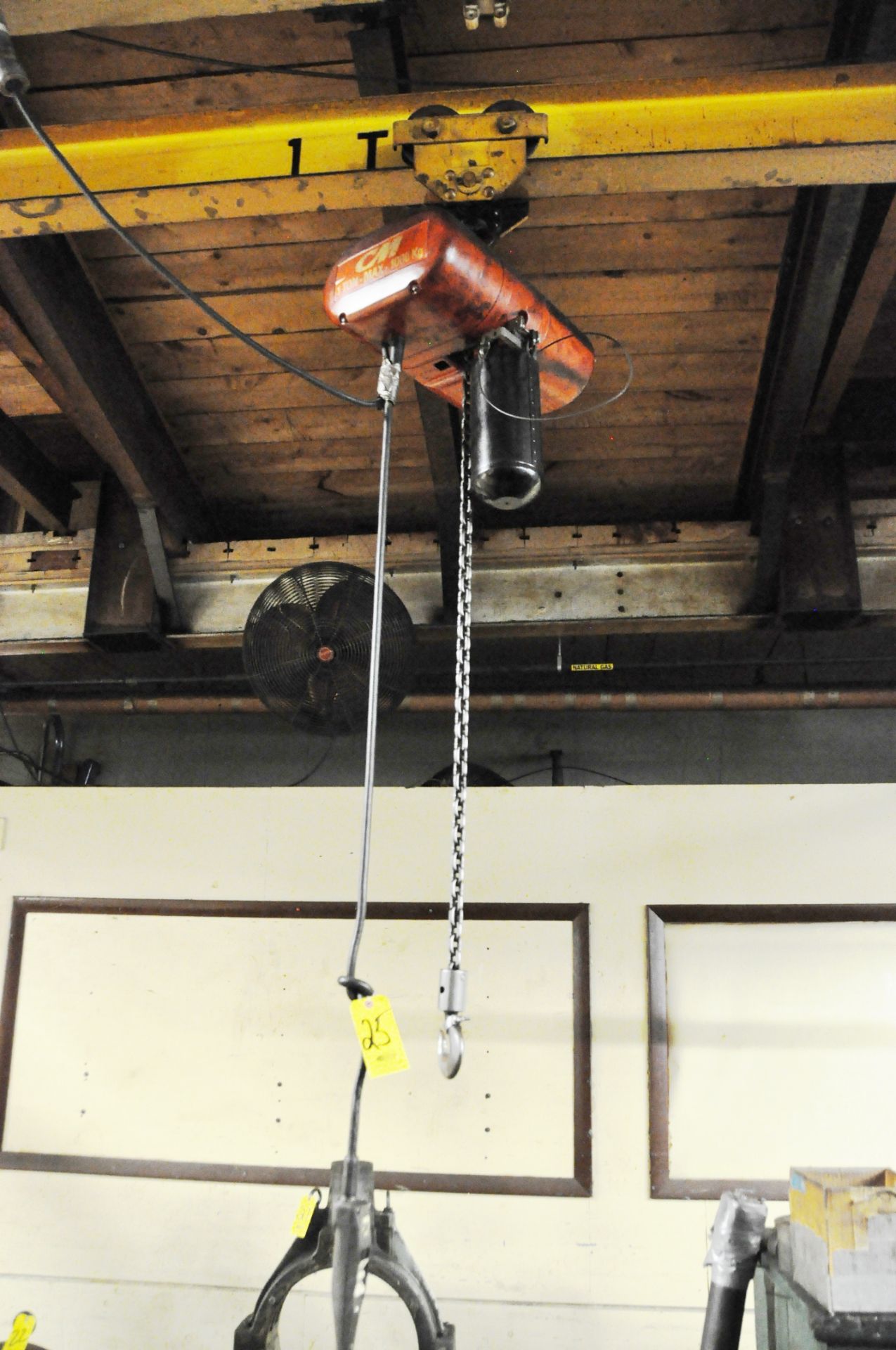 1 TON CM ELECTRIC CHAIN HOIST WITH MANUAL TROLLEY.