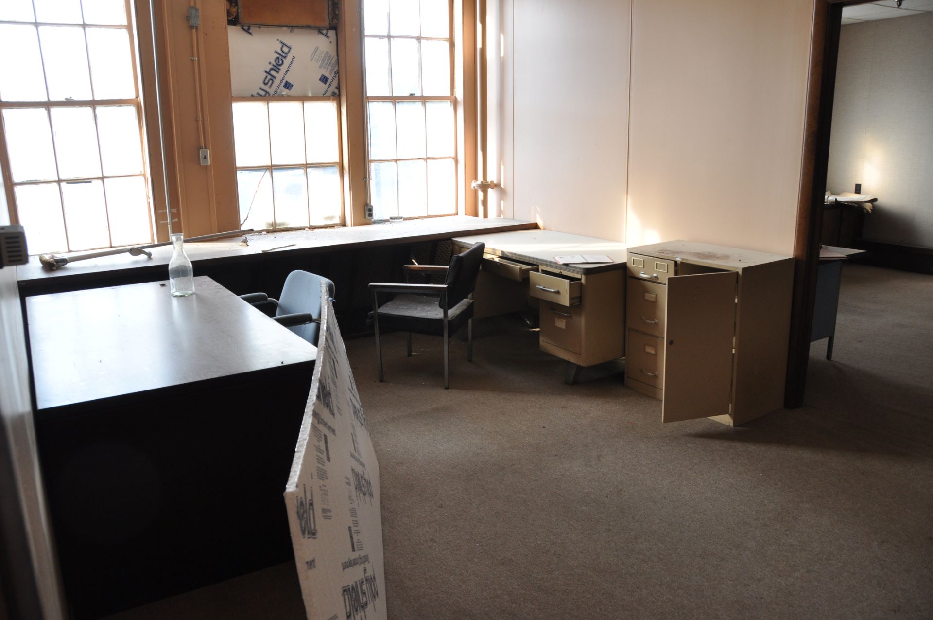 CONTENTS OF OFFICE AREA UPSTAIRS: DRAFTING TABLES, VACUUMS, DESKS, FILES… - Image 3 of 7