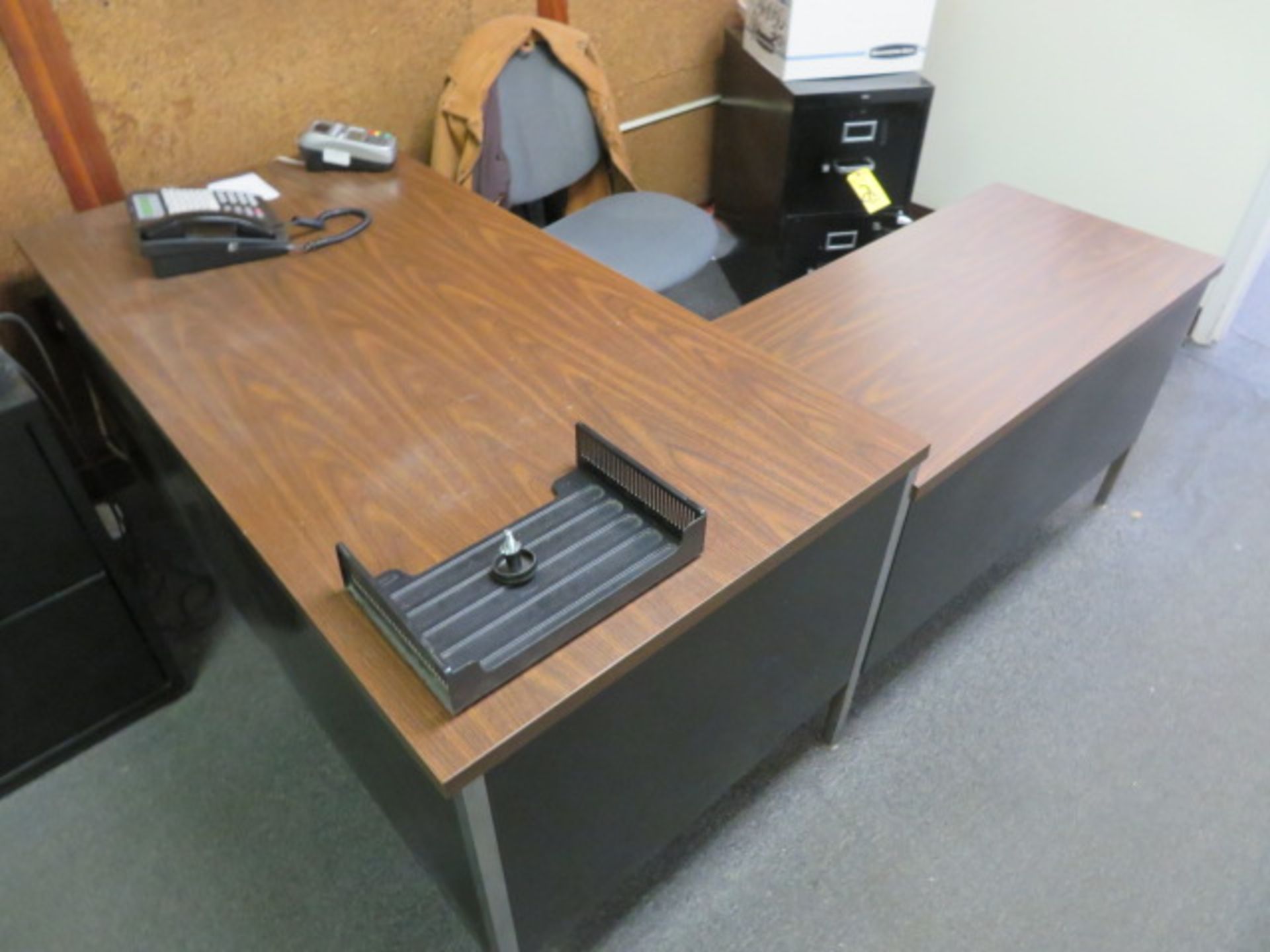 DESK W/LEFT HAND RETURN, 2-DR FILE CABINET & CHAIR