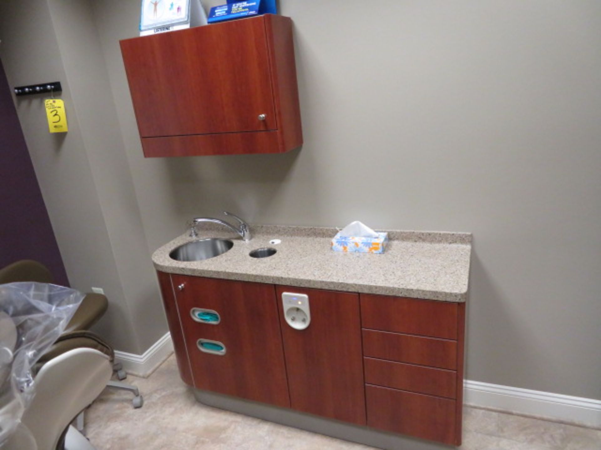 ADEC 511 SERIES DENTAL CHAIR, 541 DUO REAR-DELIVERY UNIT, 5580 CABINET, 5531/5730 SINK W/ CABINET - Image 3 of 3