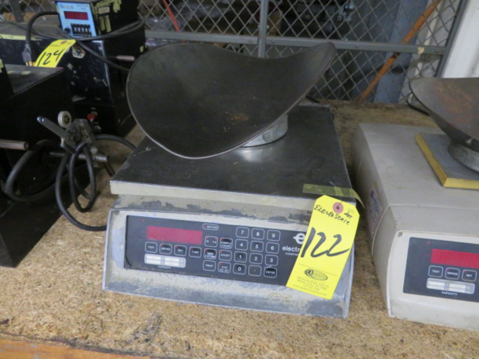 ELECTROSCALE 920 DIGITAL COUNTING SCALE