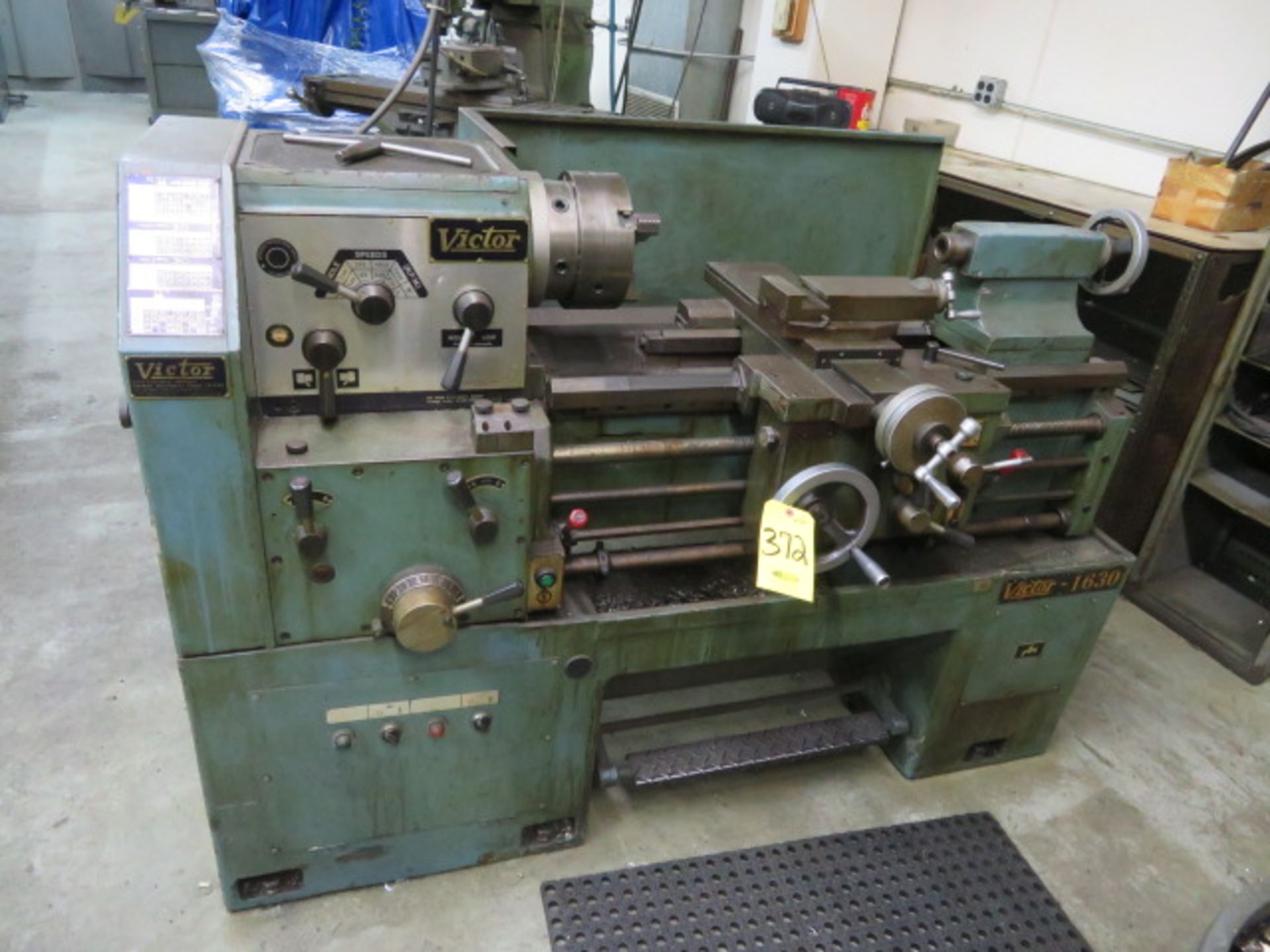 VICTOR 1630 GAP BED ENGINE LATHE 12/25 X30, IN/Mt, SS to 1800 rpm