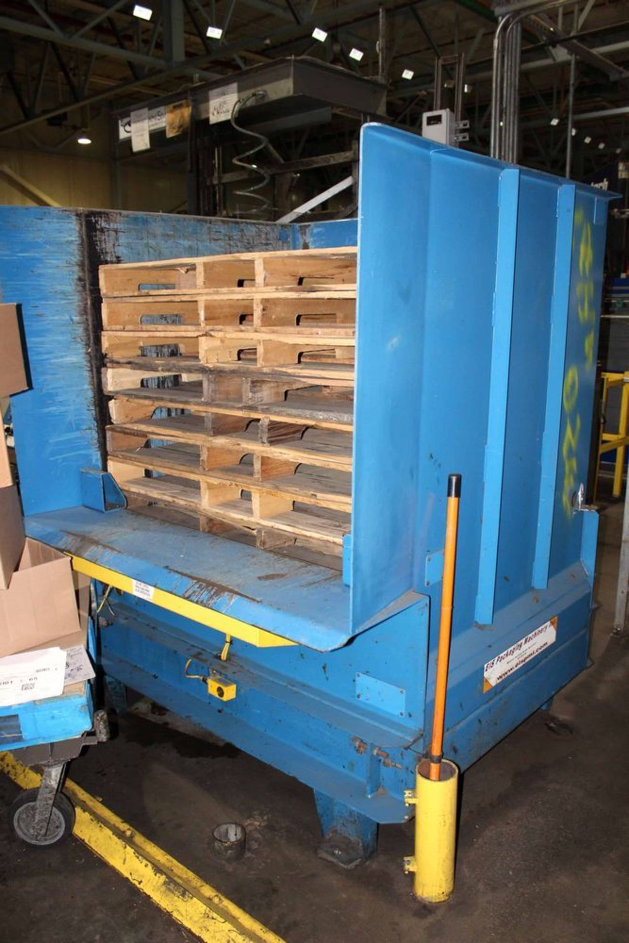 FMC/Crown Simplimatic Magnetic Head Brite Can Stacker Stacker - Image 4 of 6