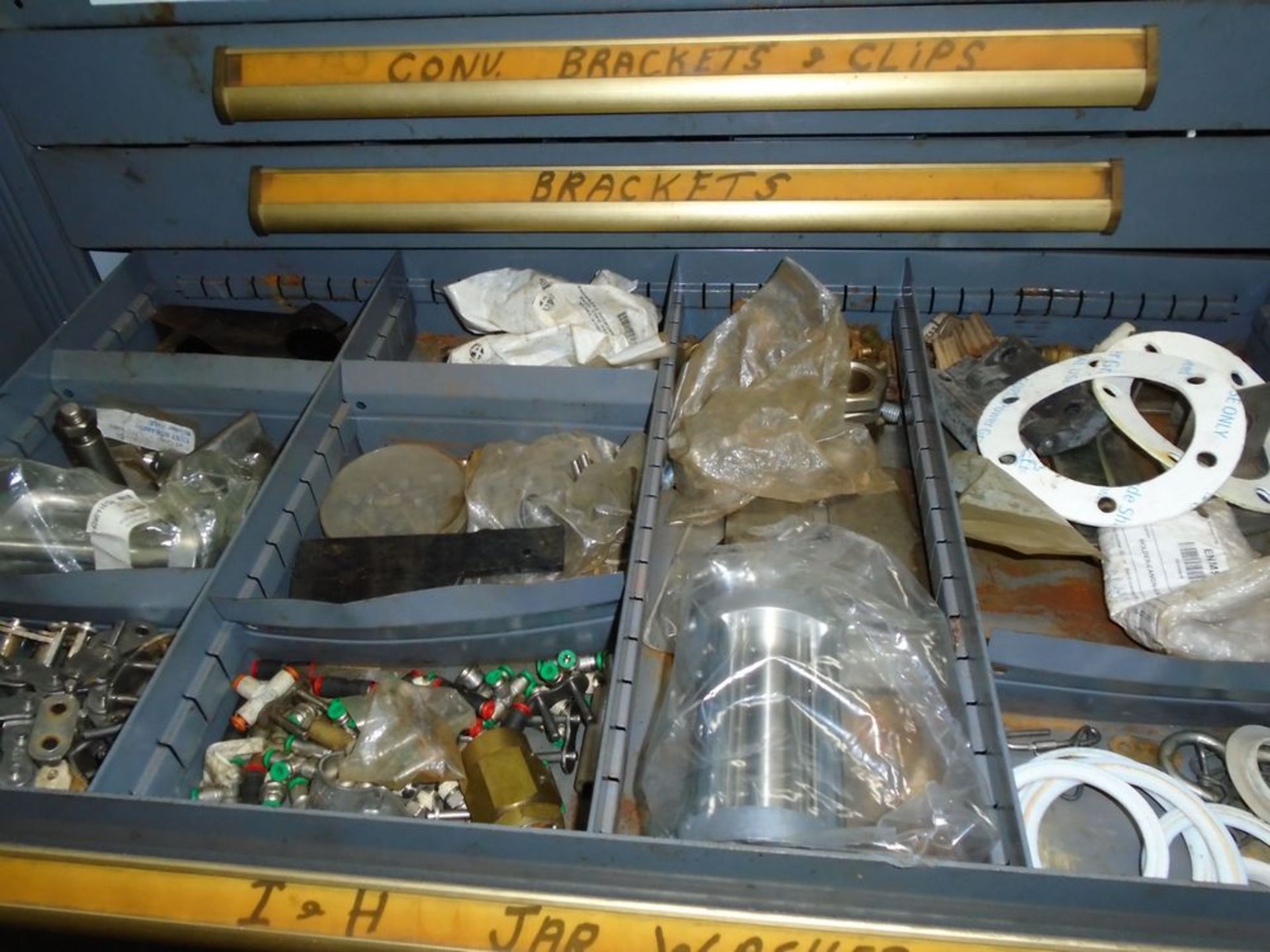 Shelves with drawers and contents of drawers ( clips, brackets, washers, brass fitting, idlers) - Image 4 of 10