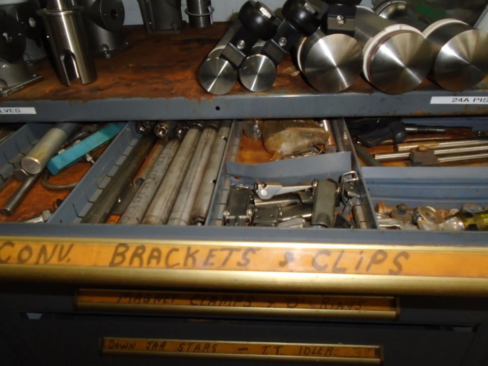 Shelves with drawers and contents of drawers ( clips, brackets, washers, brass fitting, idlers) - Image 2 of 10