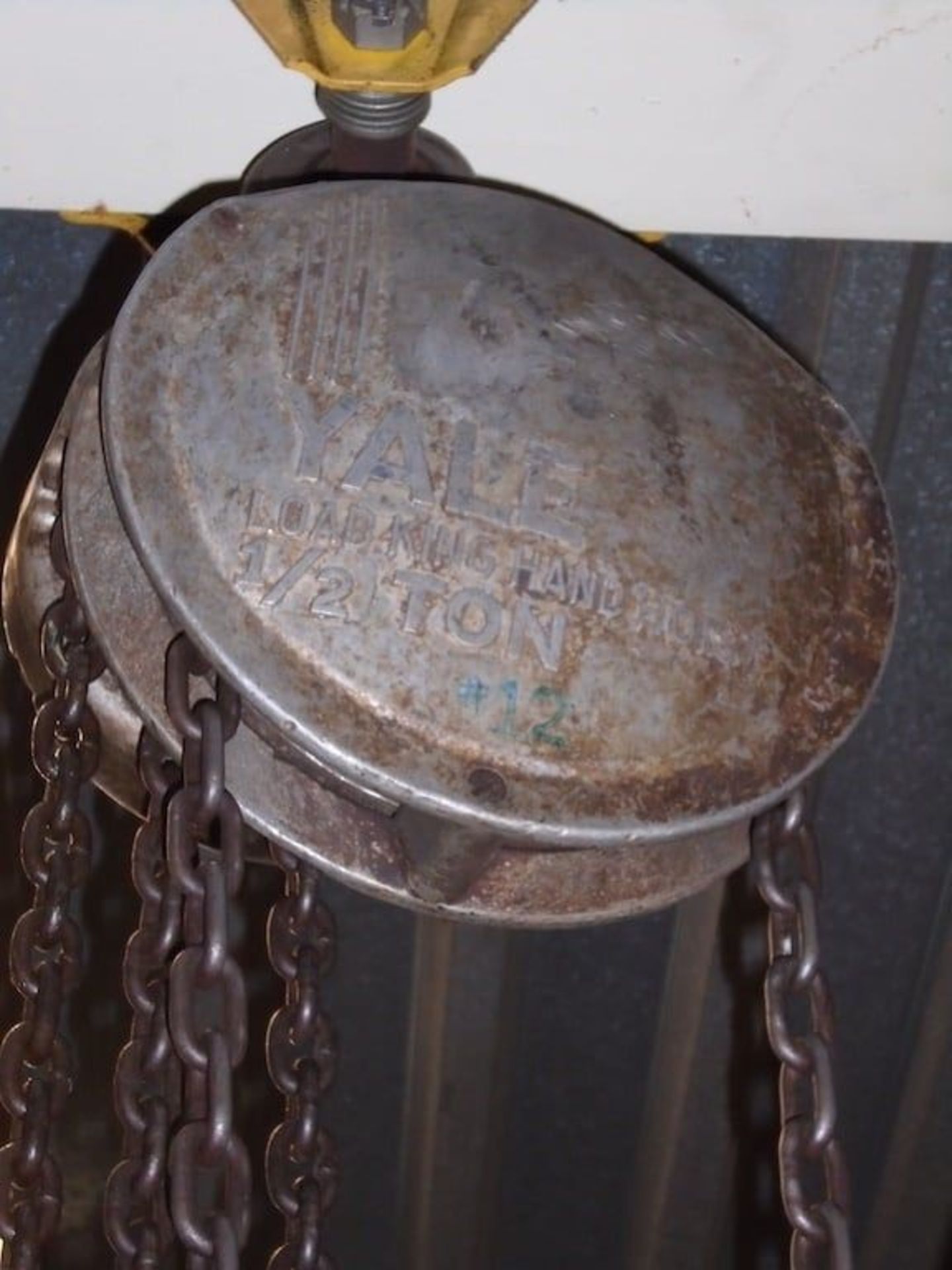 Yale 1/2 ton chain hoist - Image 2 of 3