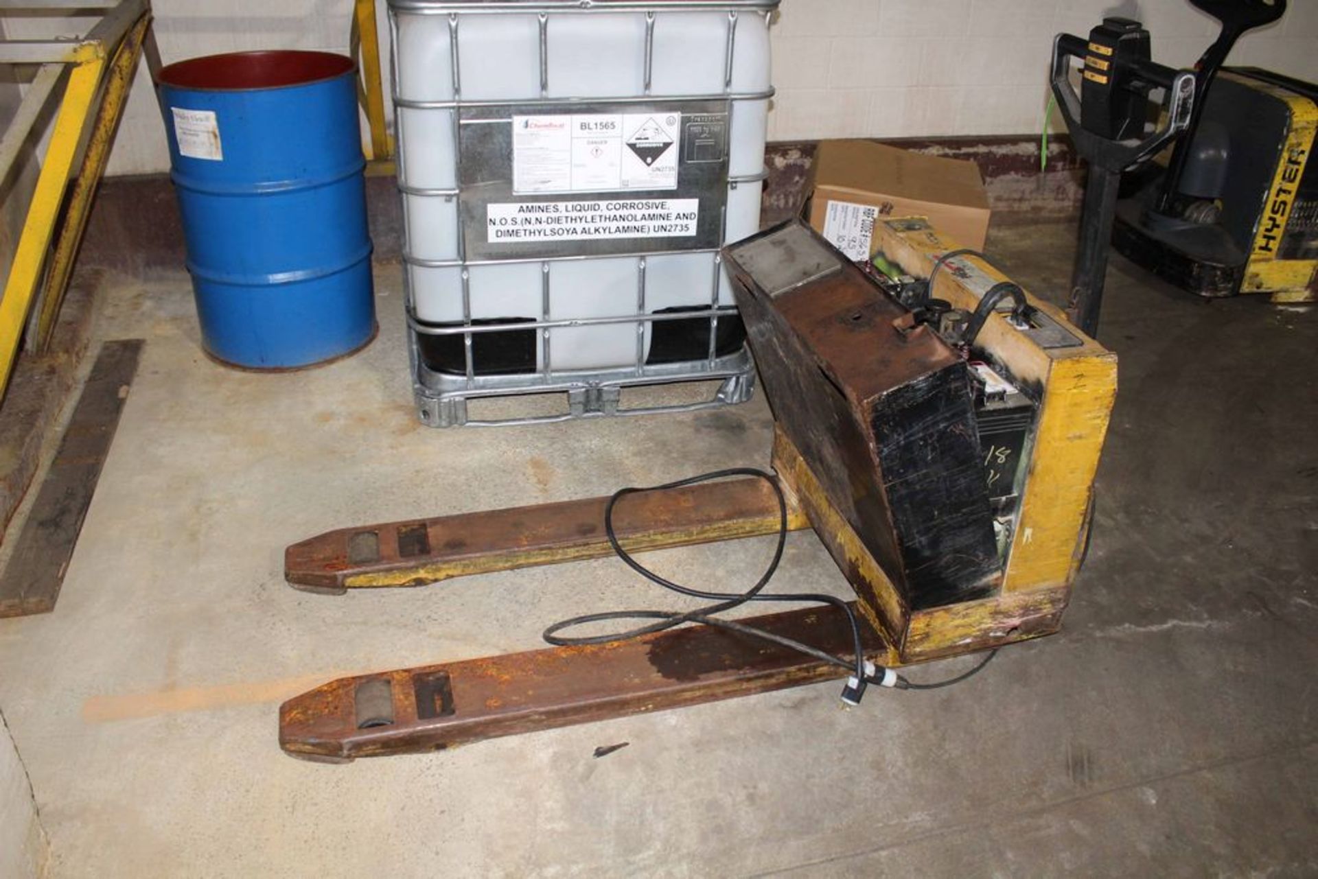 Yale 1000 Lbs. Electric Pallet Jack