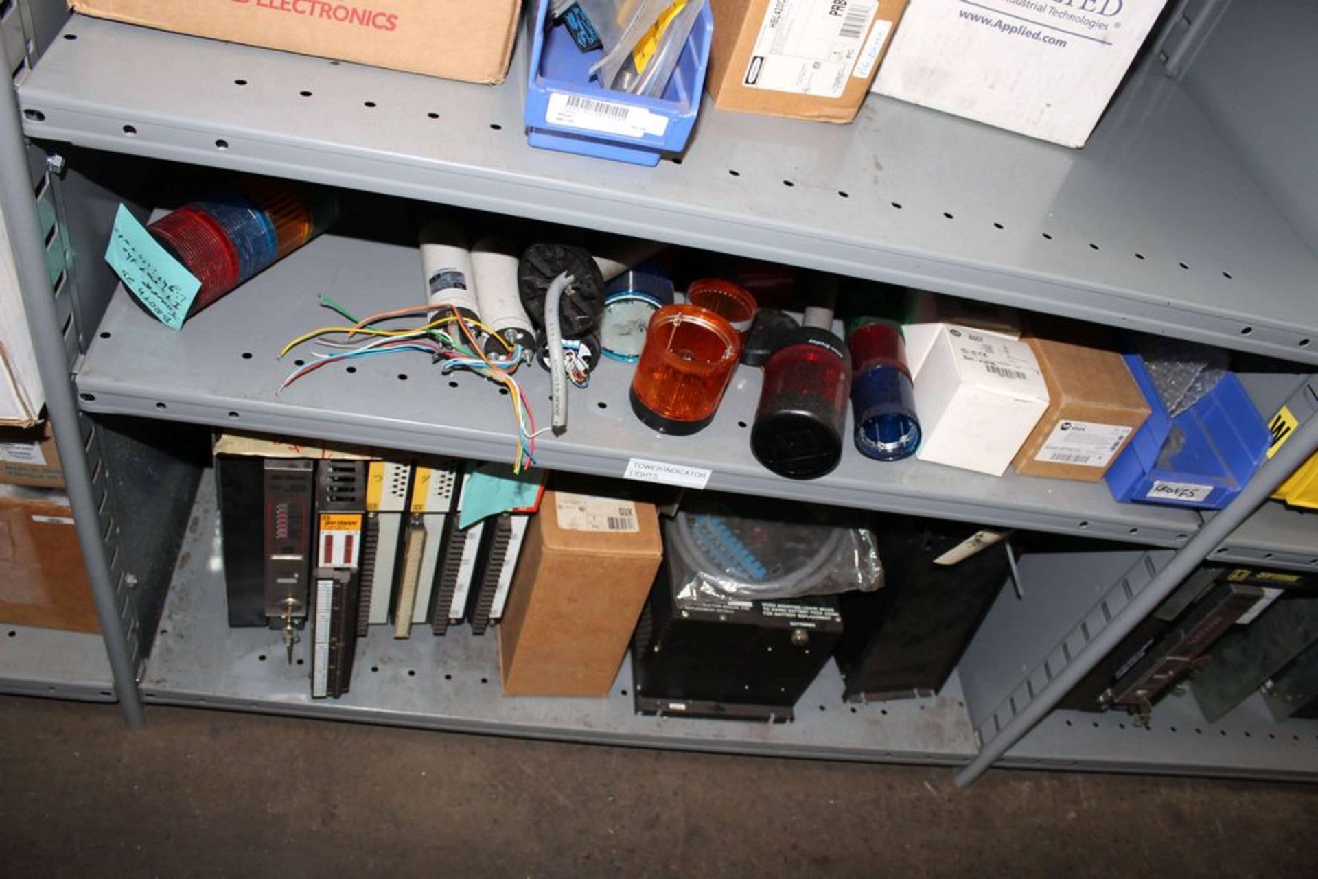 Contents of Shelves ( Assorted Allen Bradley Parts ) - Bild 3 aus 4