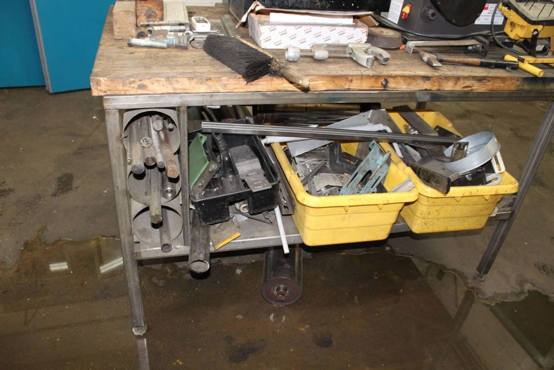 Metal Shop Table with Contents ( 6 X 9 Dayton Sander Model # 35GW71, Assorted Shafts with Key) - Image 3 of 6