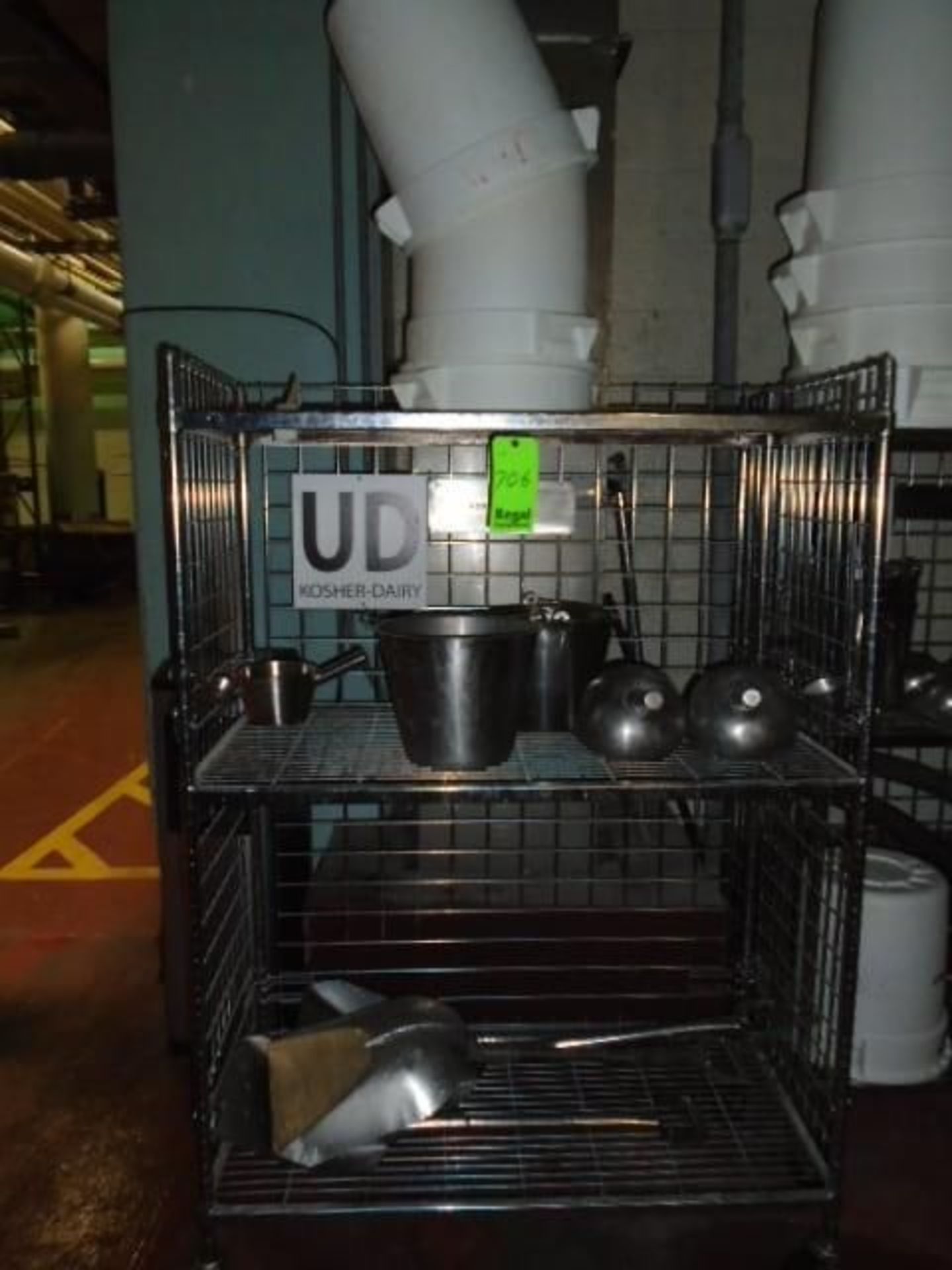 Wire Cart with 2 qt Scoops, Stainless Steel Kosher Scoops, Pots, Ladle, 3 Food Grade Trash Cans - Bild 2 aus 3