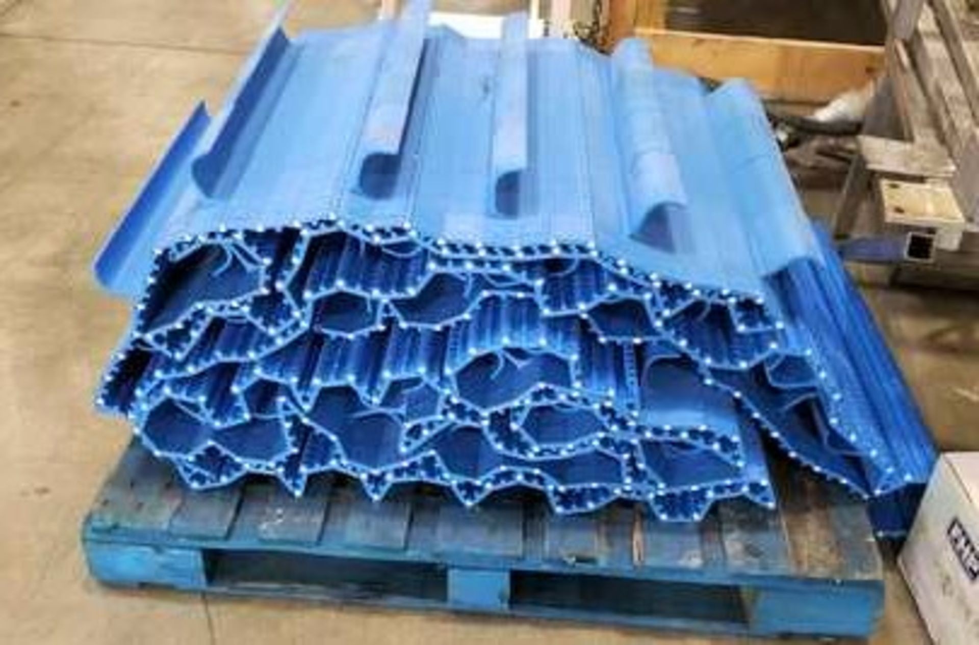 SOLD through BUY IT NOW of Bulk Lot 38 -- Elevator Conveyor- Scale Feed. -- - Image 3 of 4