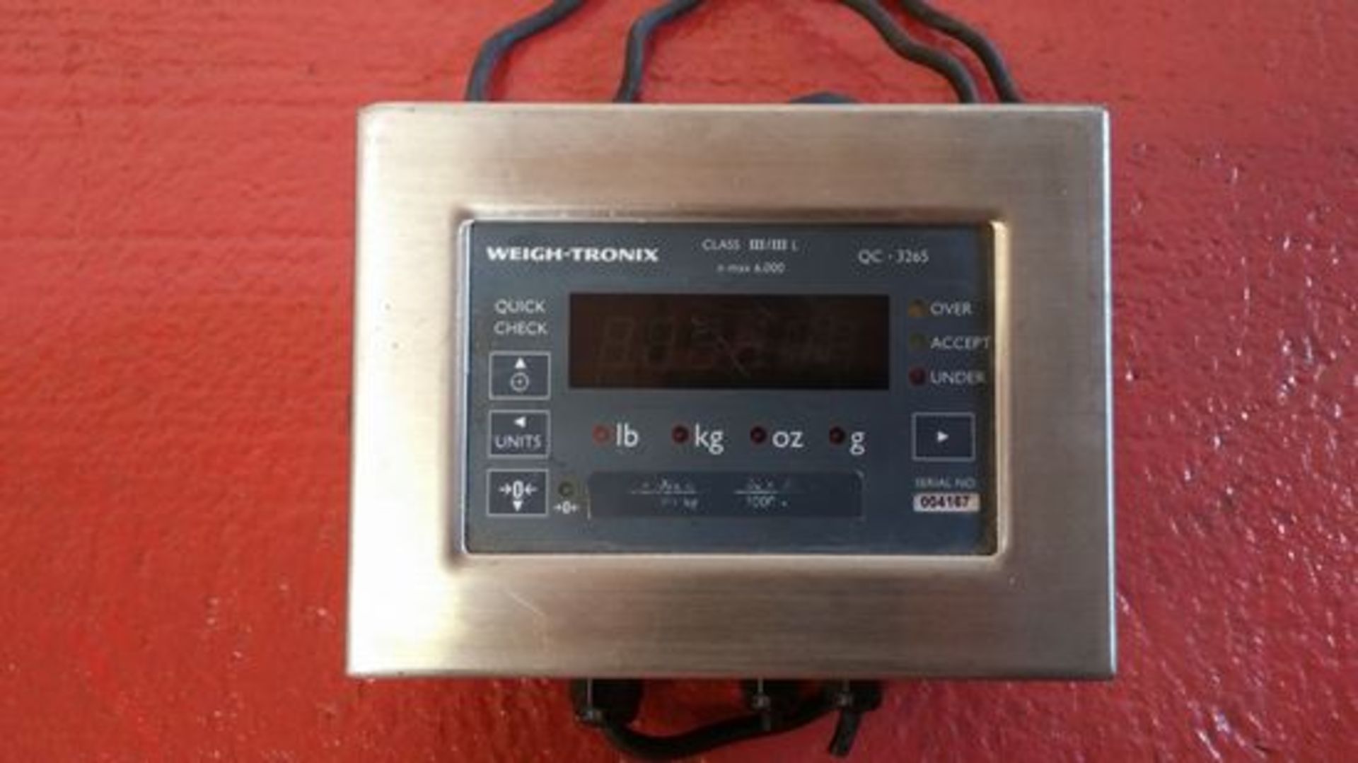 Weightronix Scale Head. Mdl: QC- 3265. 30# x .1-lb. For table top over/under scale usage. S/S.