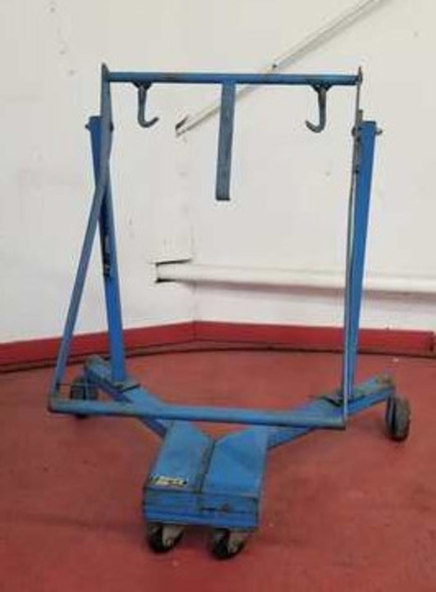 MORRIS Pallet Jack Battery Lift and dolly. 800 lb. capacity. MDL: 69. OD = 49 x 36 x 47". Offered AS