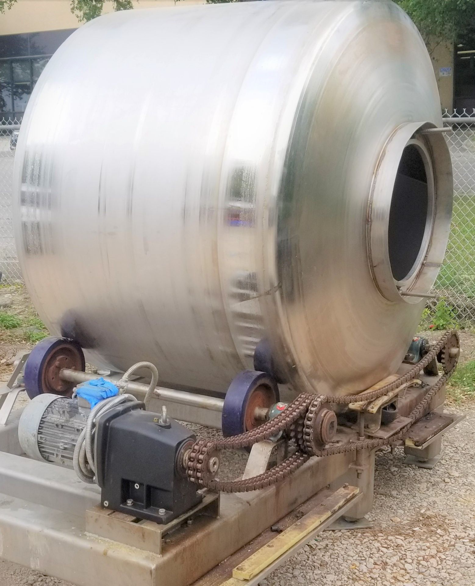 FPEC 2200# Vacuum Tumbler. S/S , Mdl VT85. S/N 0790. 72" Dia drum by 36" Straight Wall. Rotary