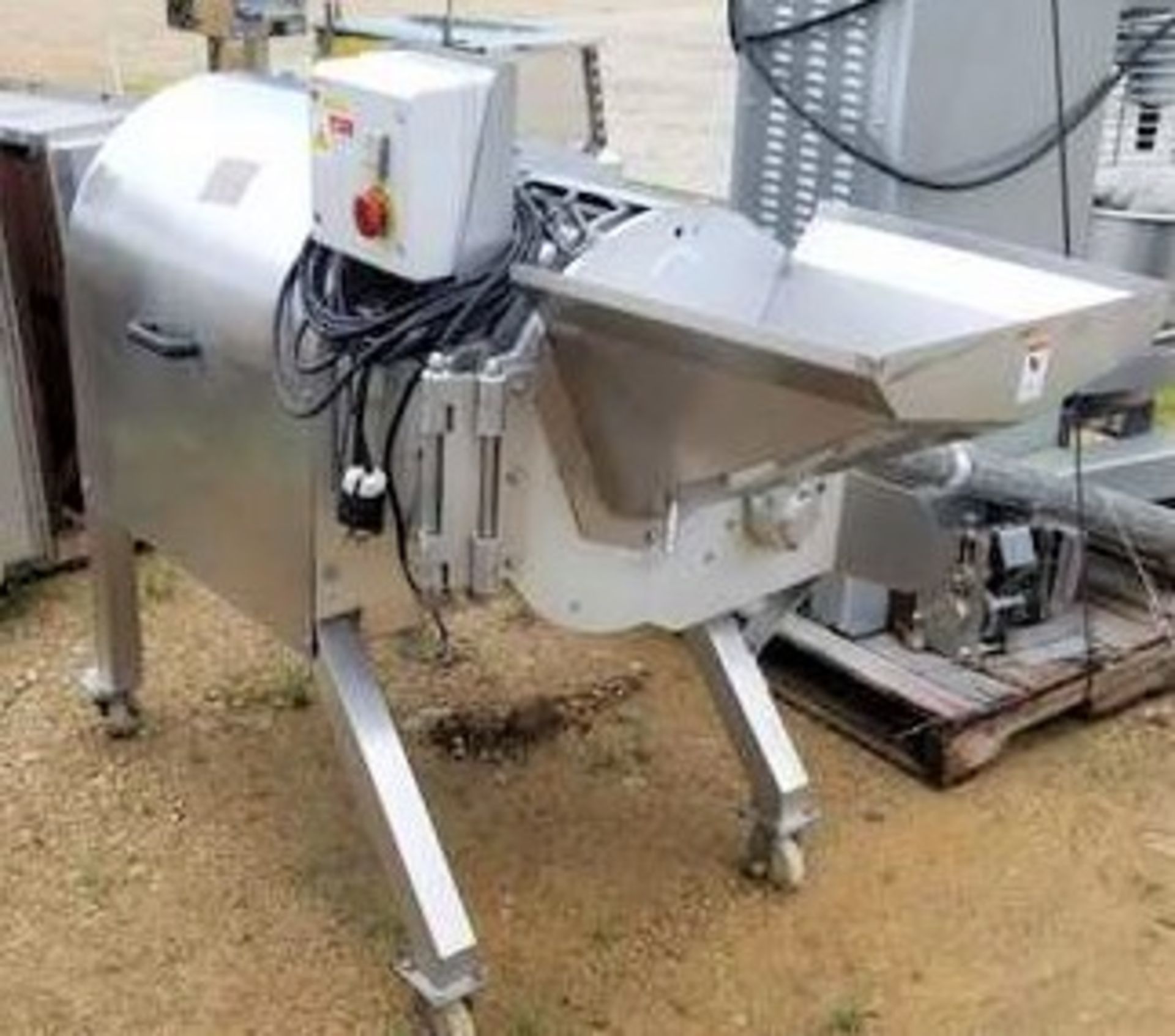 Strip Cutter or Dicer. Chinese built compact unit accepts chunk boneless meat into the front - Image 2 of 6