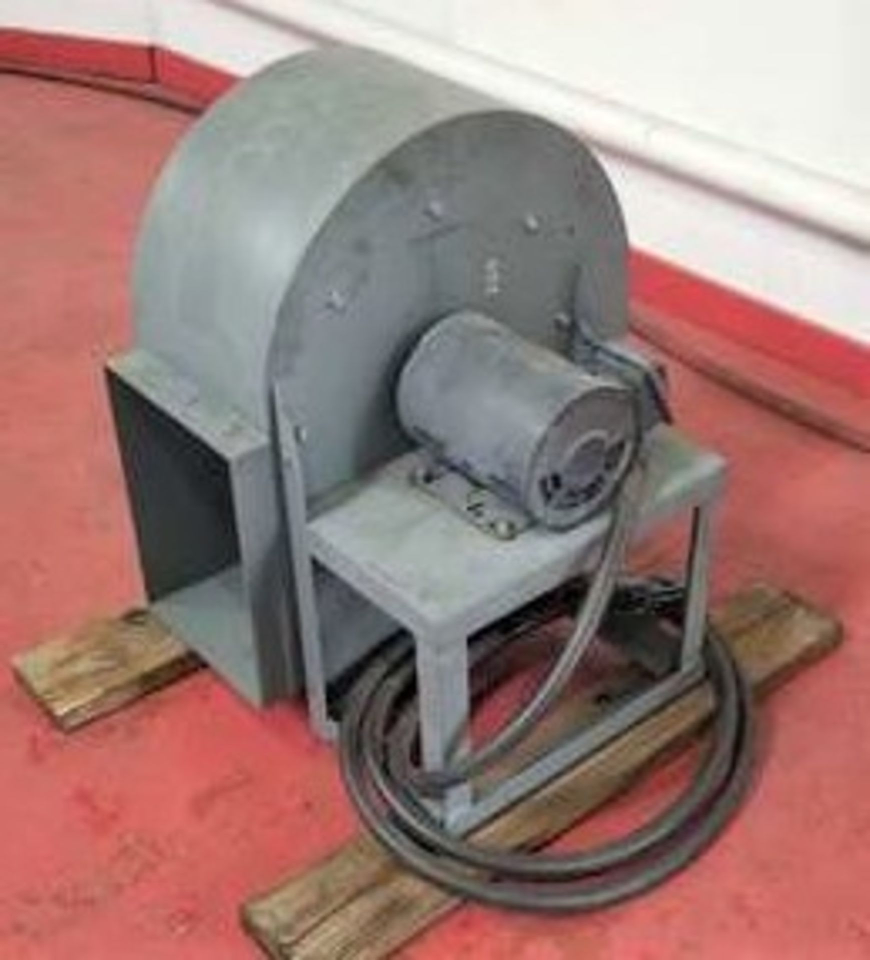 Heavy Duty axial- vane fan. This type and size is often used to exhaust cryogenic gasses or smoke - Image 3 of 4