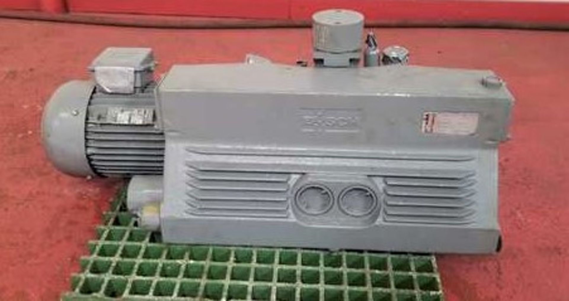 Busch RAO 100 Vacuum pump. Pulls and holds 27" vacuum. Mdl: RAO 0100 B 523. S/N: 362529/CCZZ/K1.