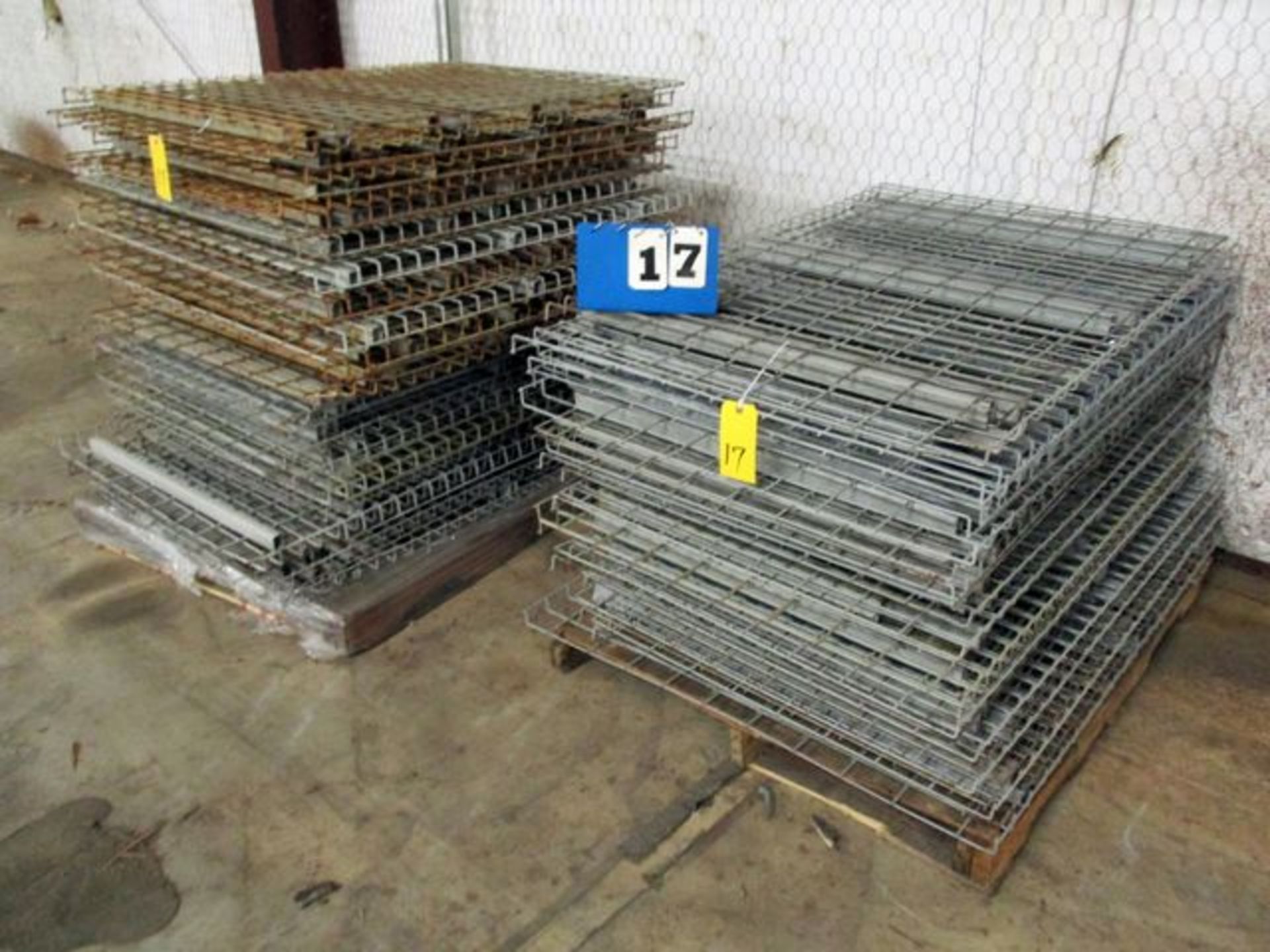 PALLET RACK DECKING