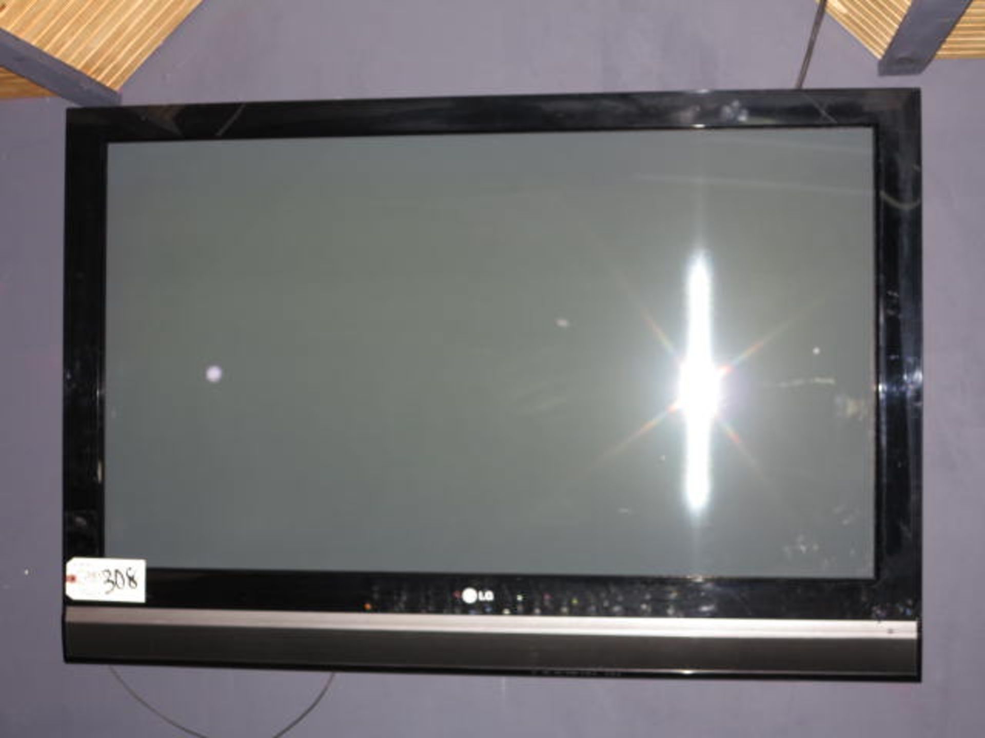 LG 50'' LCD Flat Screen TV