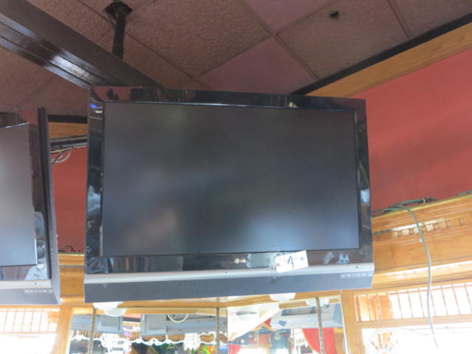 LG 56'' LCD Flat Screen TV