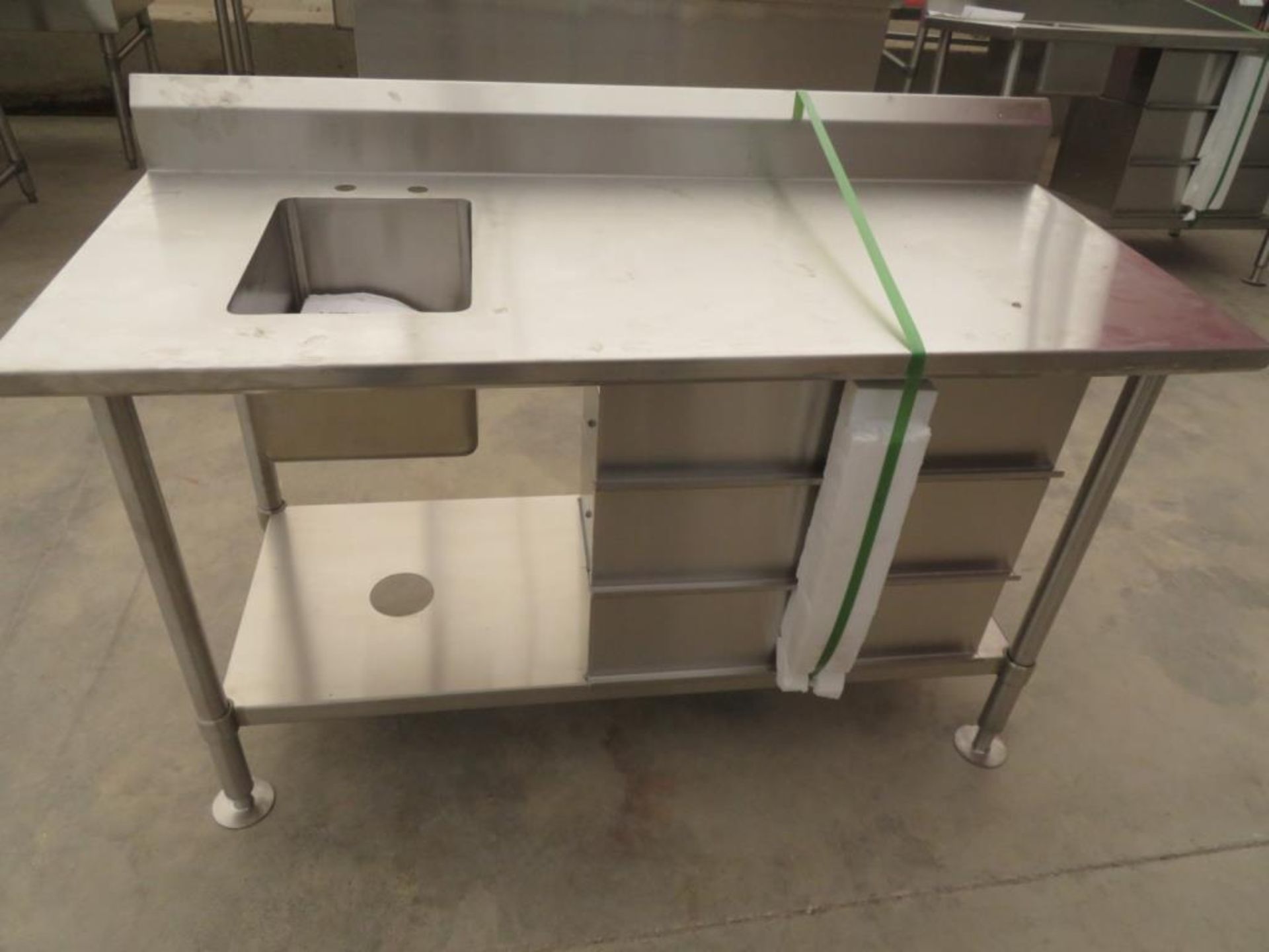 1 compartment vegetable wash station, 1-10"x14" bowl with 8" drainboard left and 36" drainboard