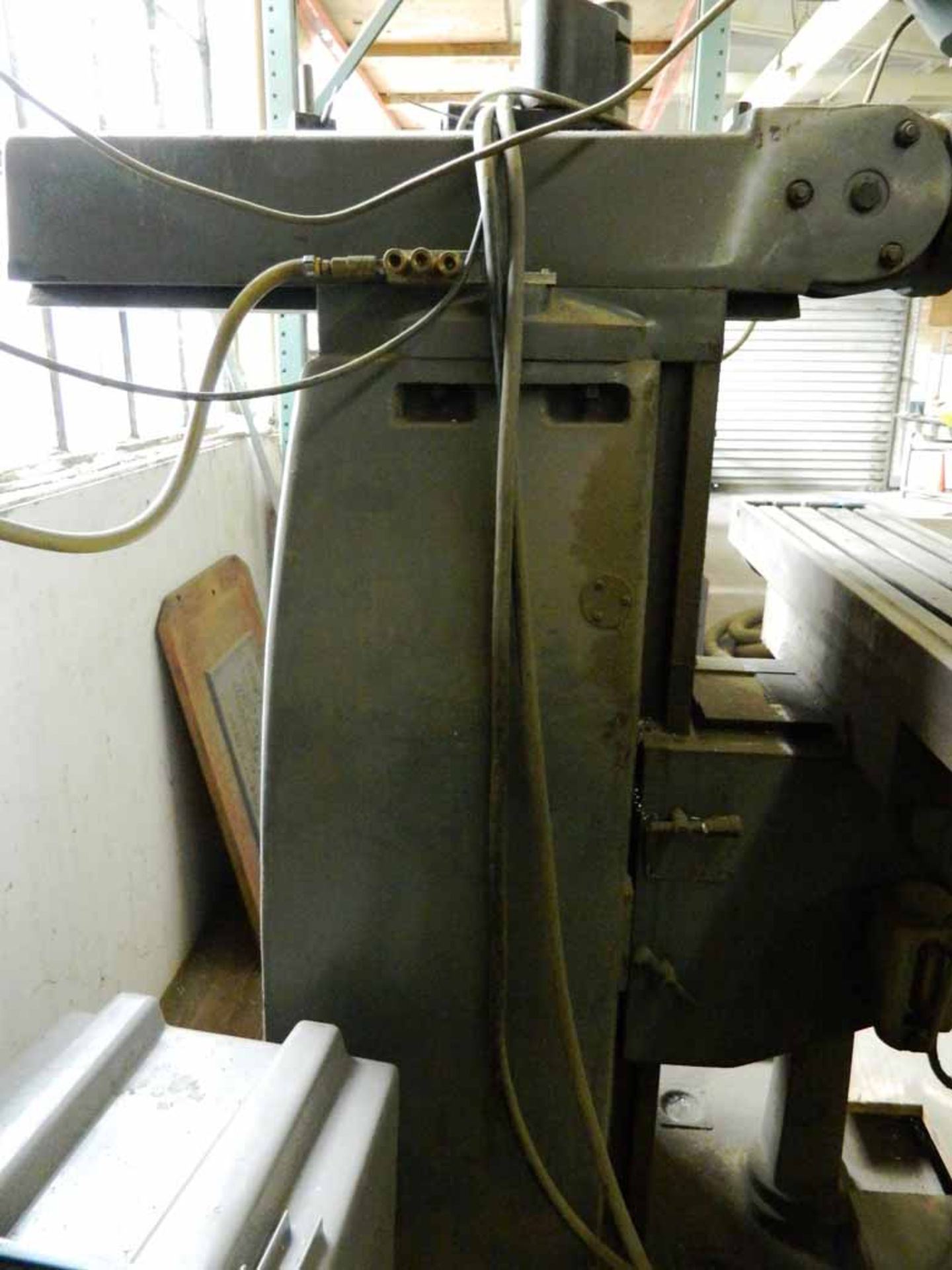 SHARP milling machine (Mill works great) Screen is light Digital Read Out does not work - Image 4 of 6