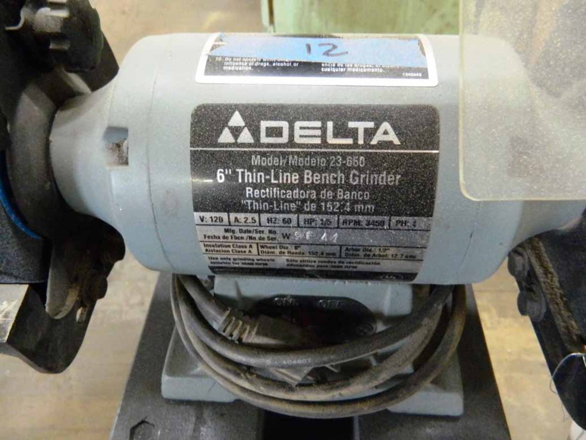 Delta 6" Thin-Line bench grinder with wood stand - Image 4 of 4