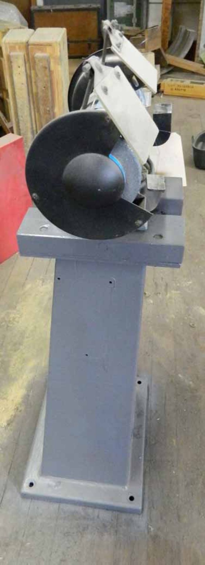 Delta 6" Thin-Line bench grinder with wood stand - Image 3 of 4