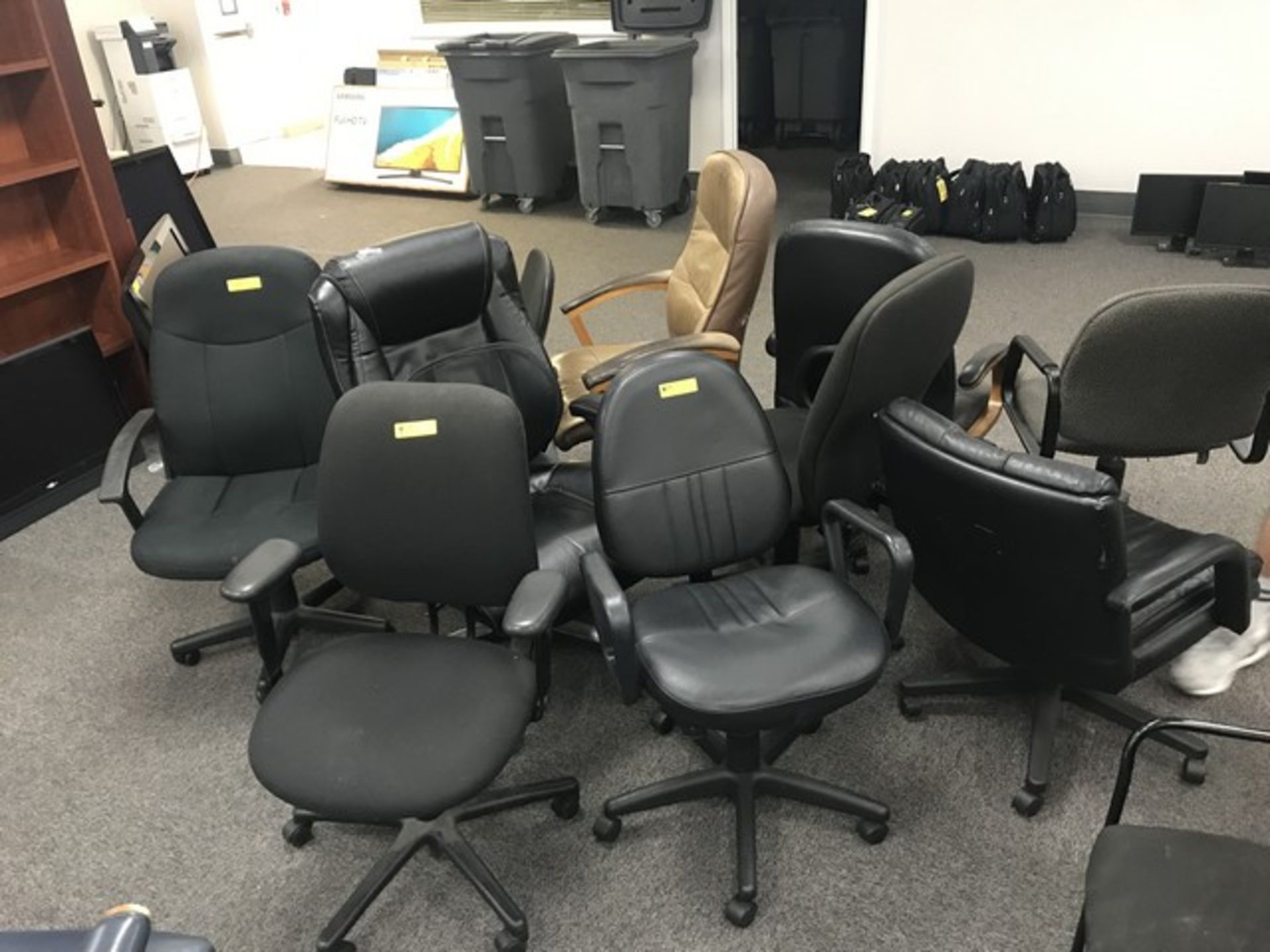 ASSORTED OFFICE CHAIRS