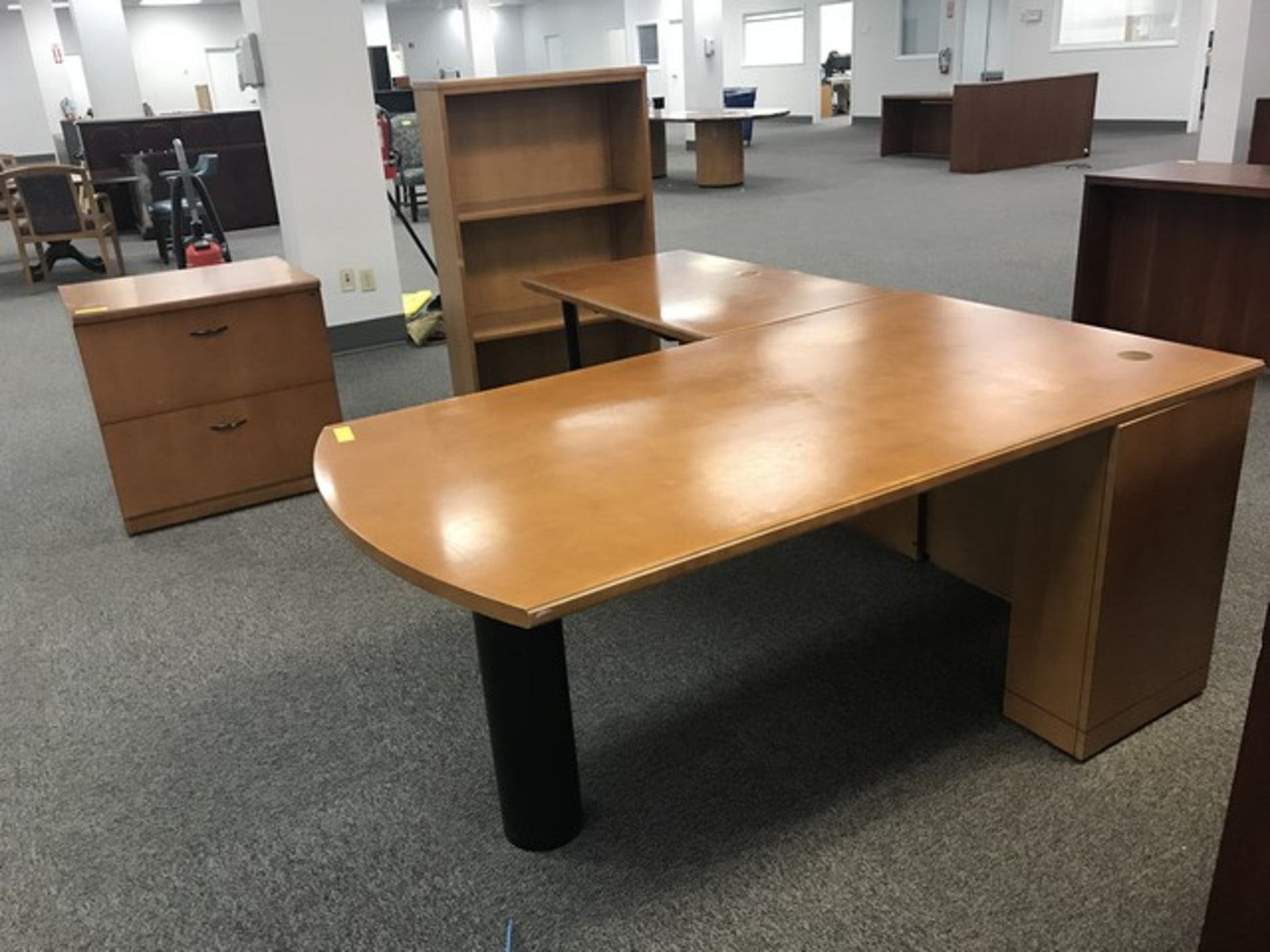 LOT OFFICE SUITE - L-SHAPE DESK / FILE CABINET / BOOKCASE