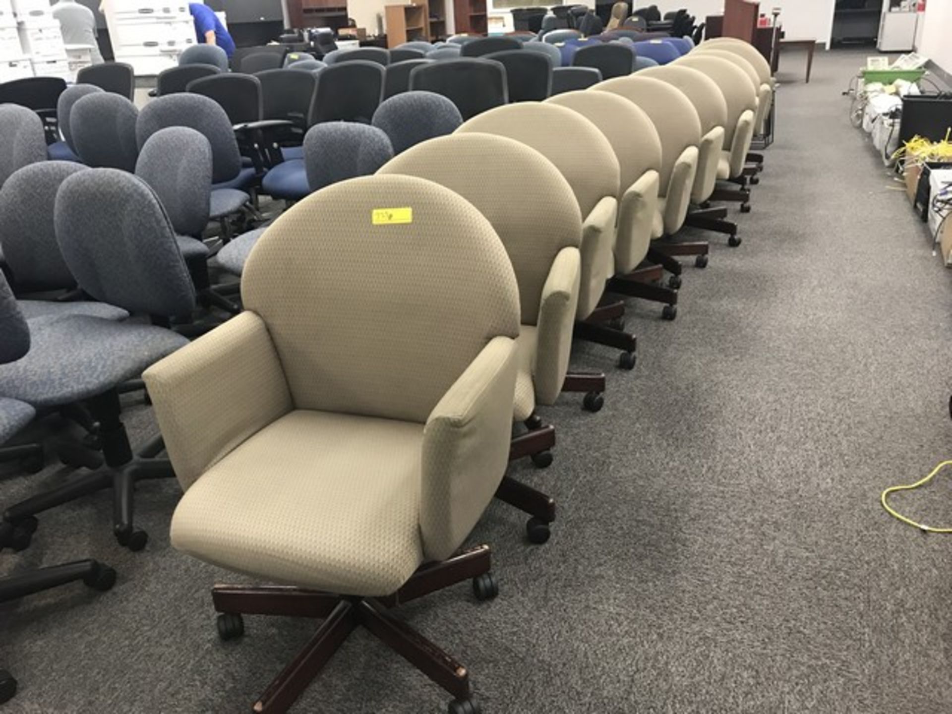 BEIGE OFFICE CHAIRS