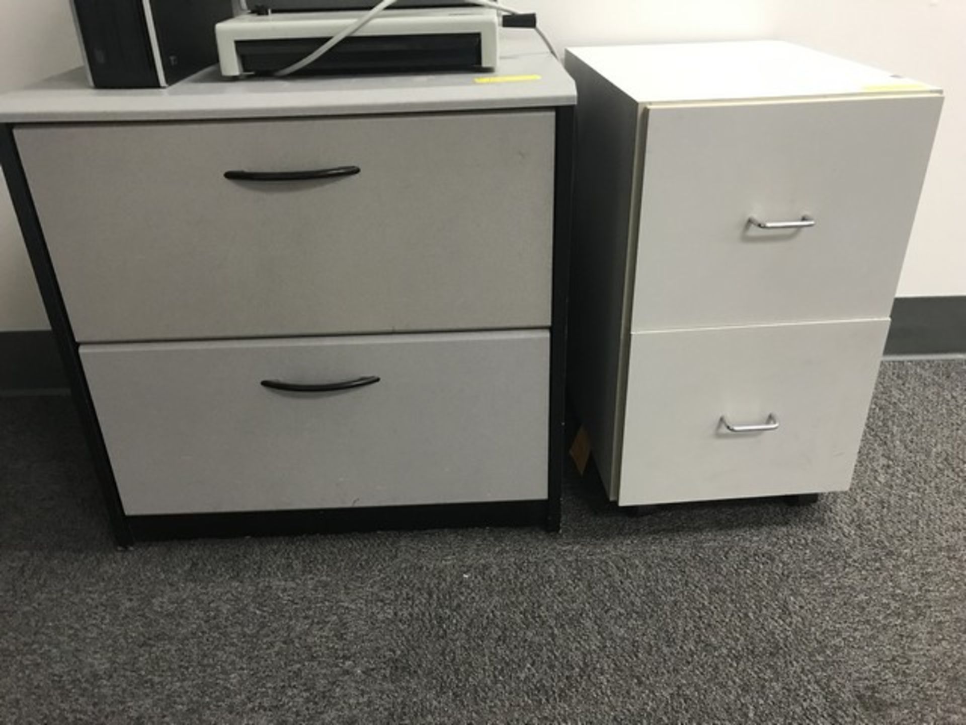 FILE CABINETS WITH 2 DRAWERS (1 ROLLING)