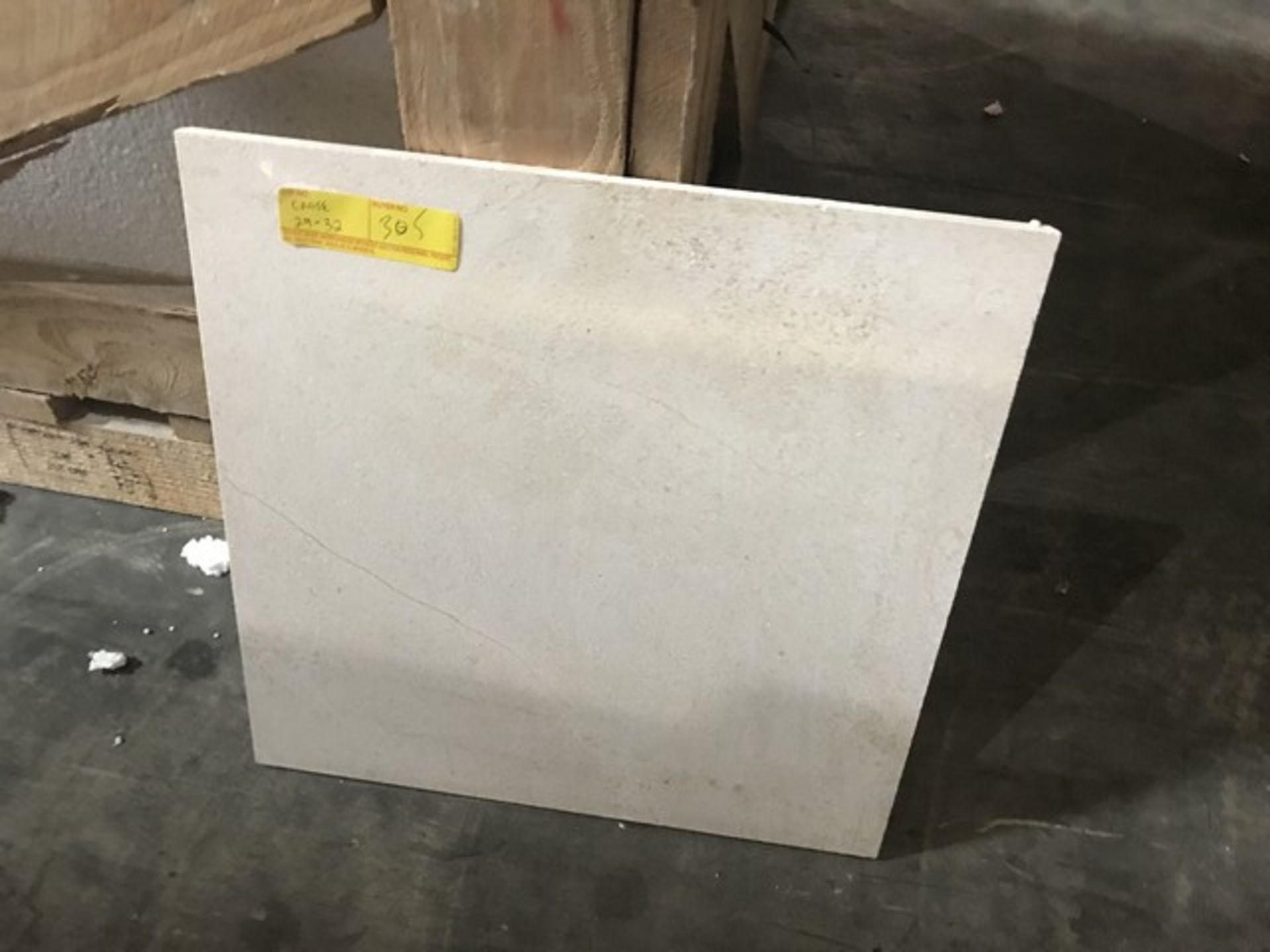 SQ.FT. - POLISHED CROSS CUT MARBLE - 16'' x 16'' x 7/16'' - 160 PIECES / 284.8 SQ.FT. (CRATE #32)