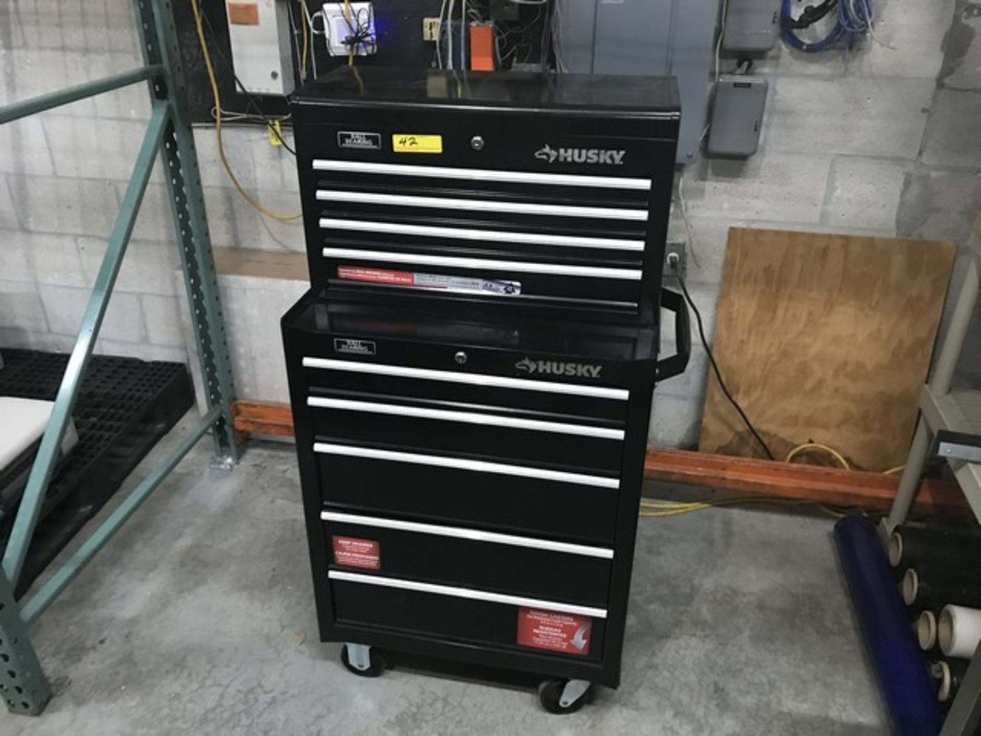 BLACK HUSKY ROLLING TOOL CABINET