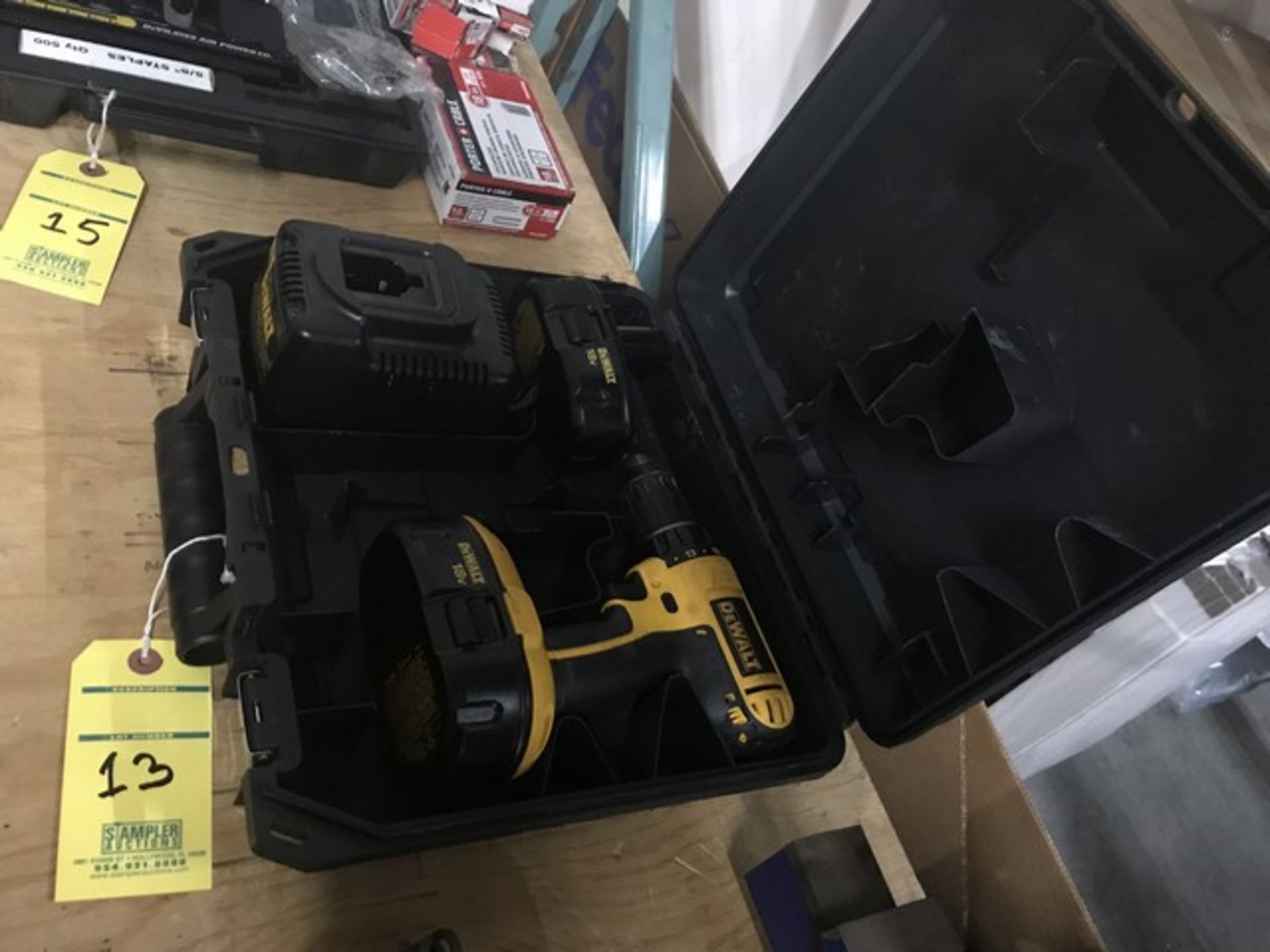DEWALT DC720 18V CORDLESS DRILL WITH CHARGER & CASE