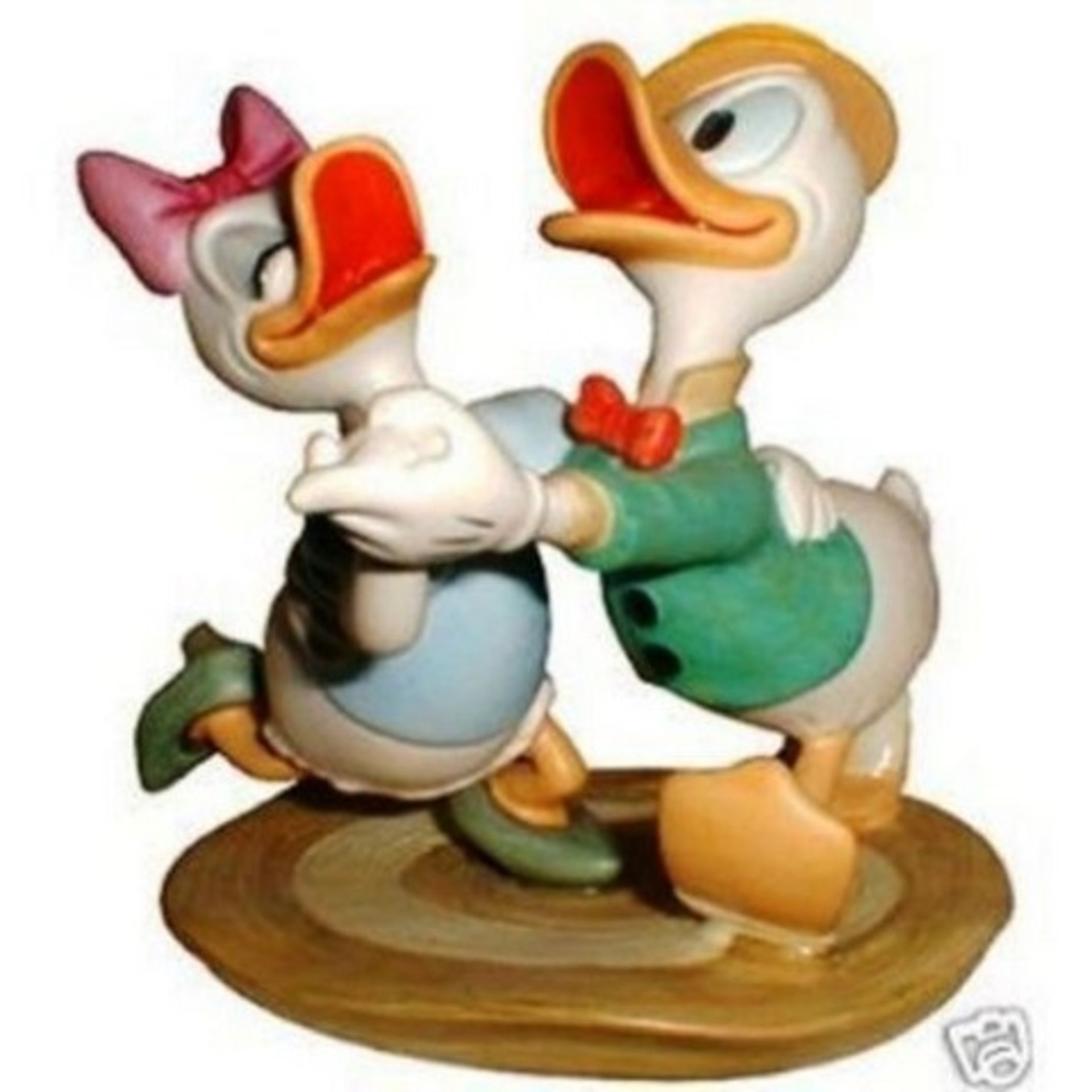 WALT DISNEY COLLECTIBLE - DONALD & DAISY STEPPIN' OUT (FOB HOLLYWOOD, FL)