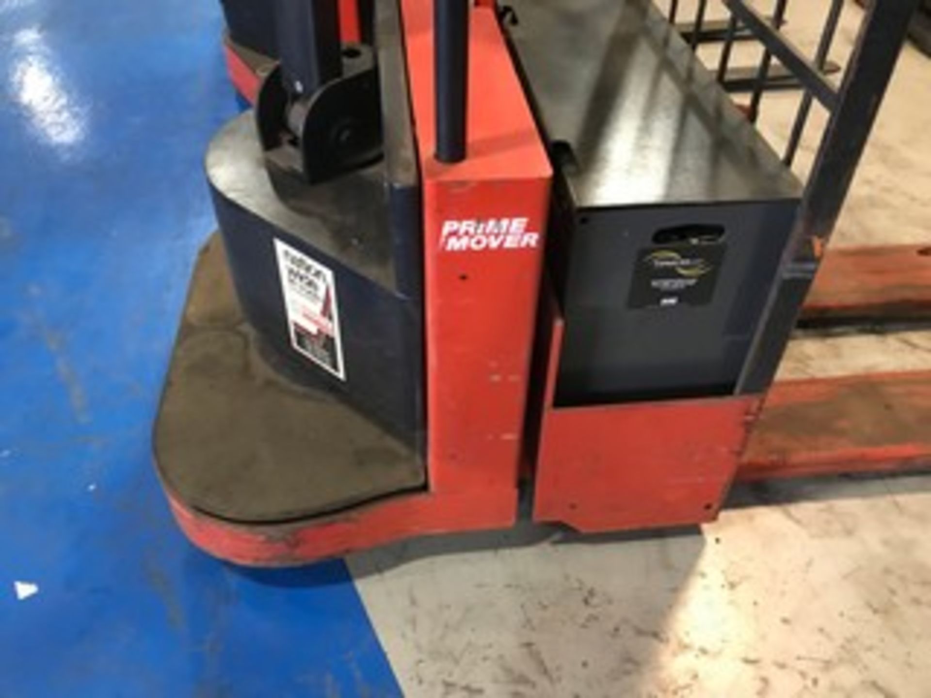 PRIME MOVER HMX65 WALK-BEHIND PALLET JACK - ELECTRIC / 24V / 6500LB CAPACITY - Image 4 of 5