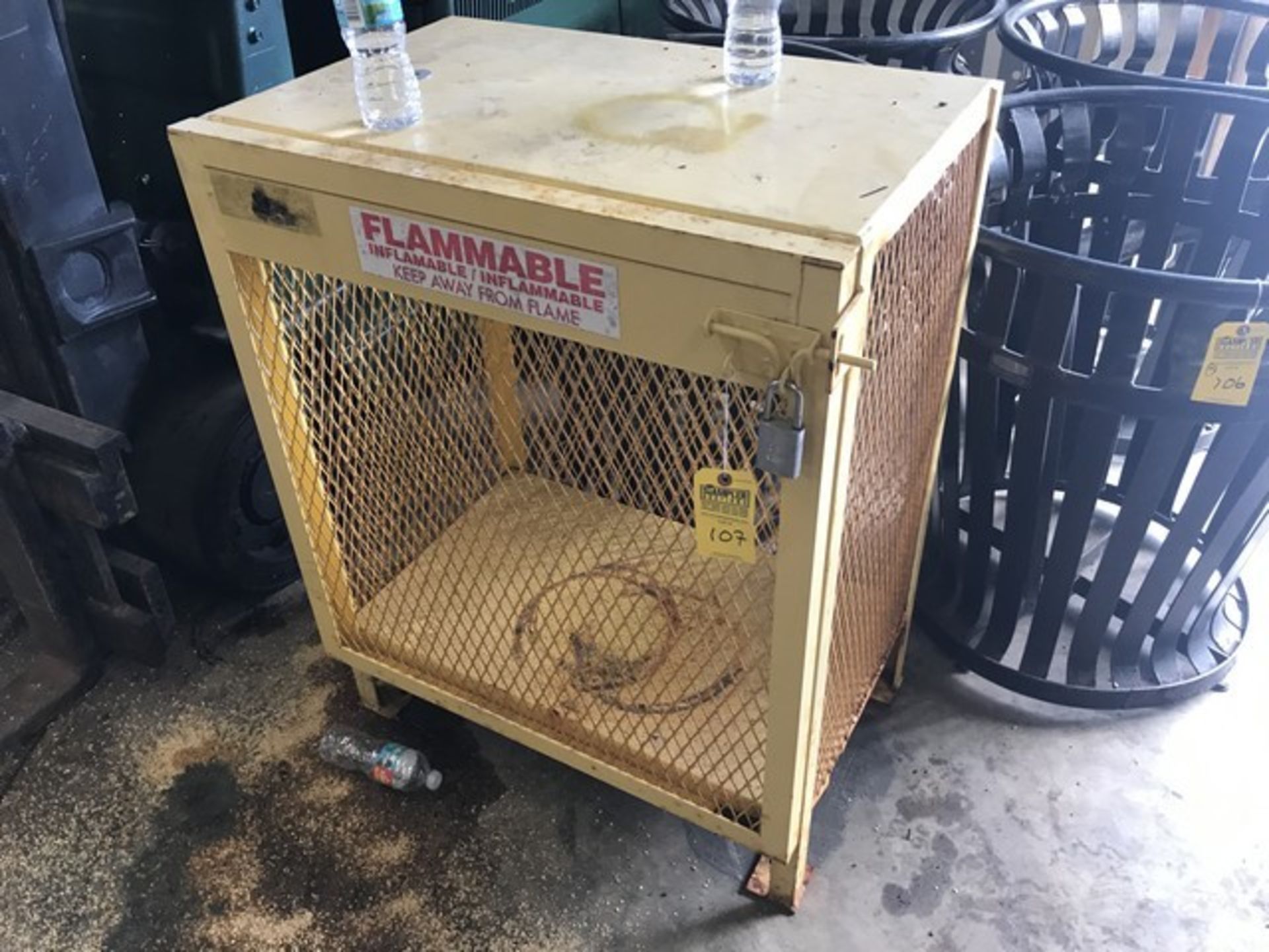 2-BOTTLE PROPANE SECURED CAGE