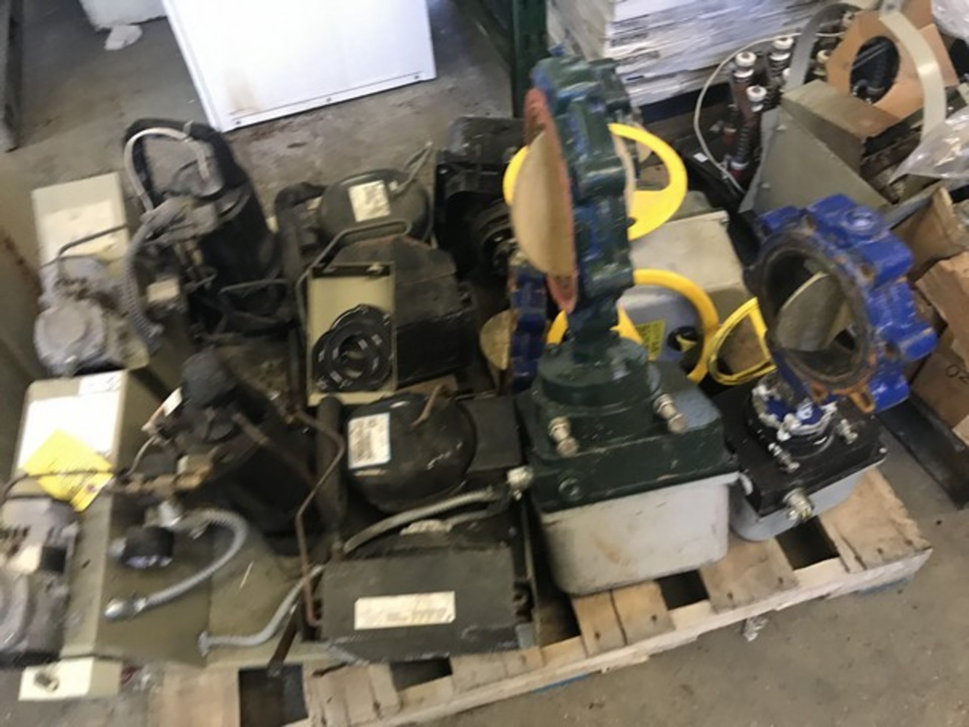 PALLETS ASSORTED TRANE A/C PARTS - Image 2 of 3