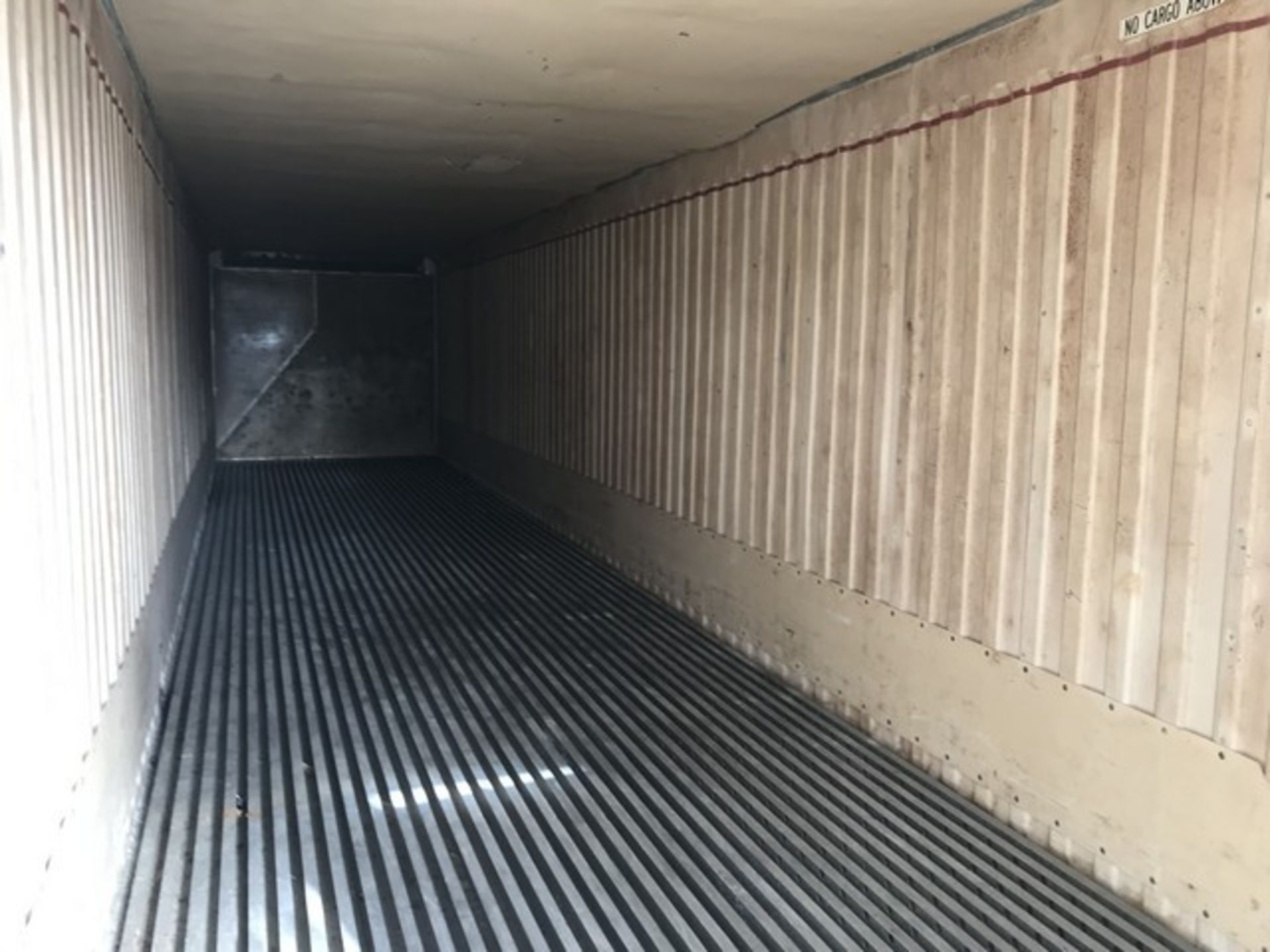 40' SHIPPING CONTAINER - 8'x8' - Image 4 of 8