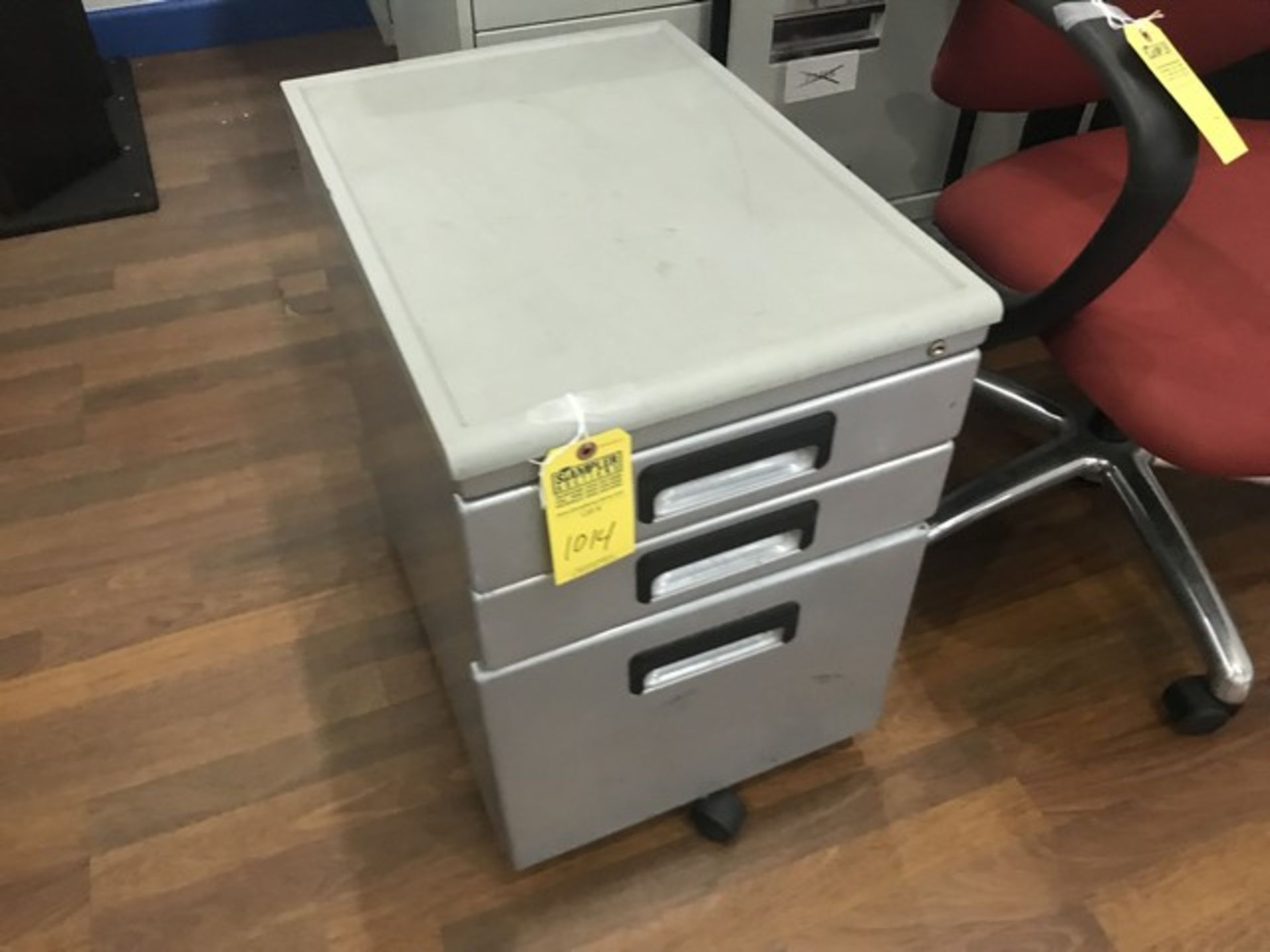 ROLLING CABINET WITH 3 DRAWERS