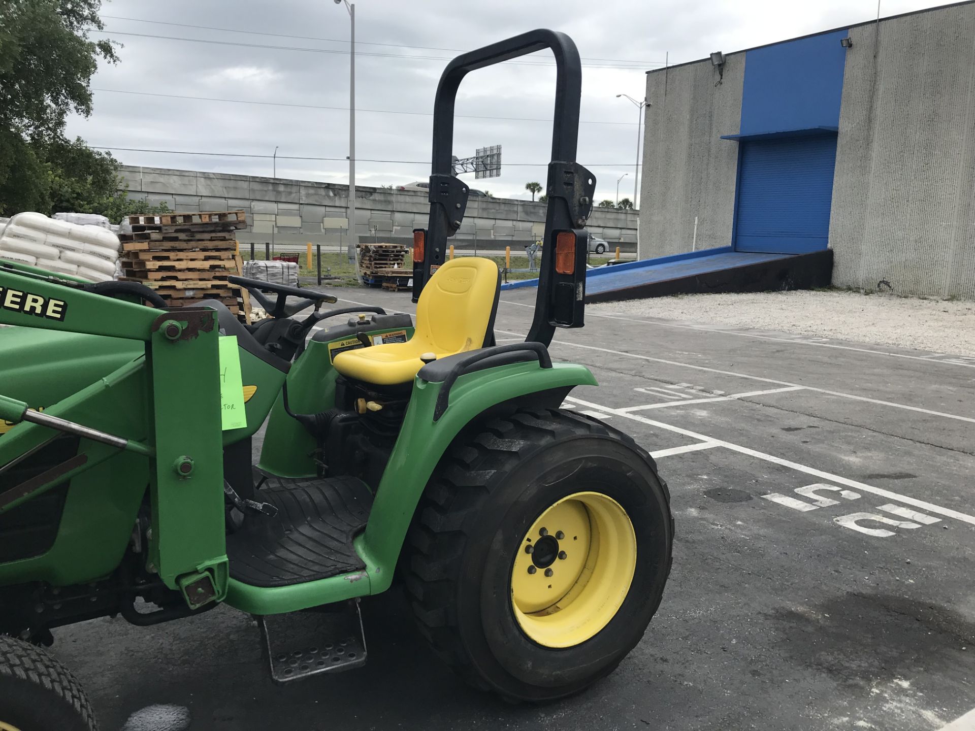 2003 JOHN DEERE 4310 TRACTOR WITH BUCKET