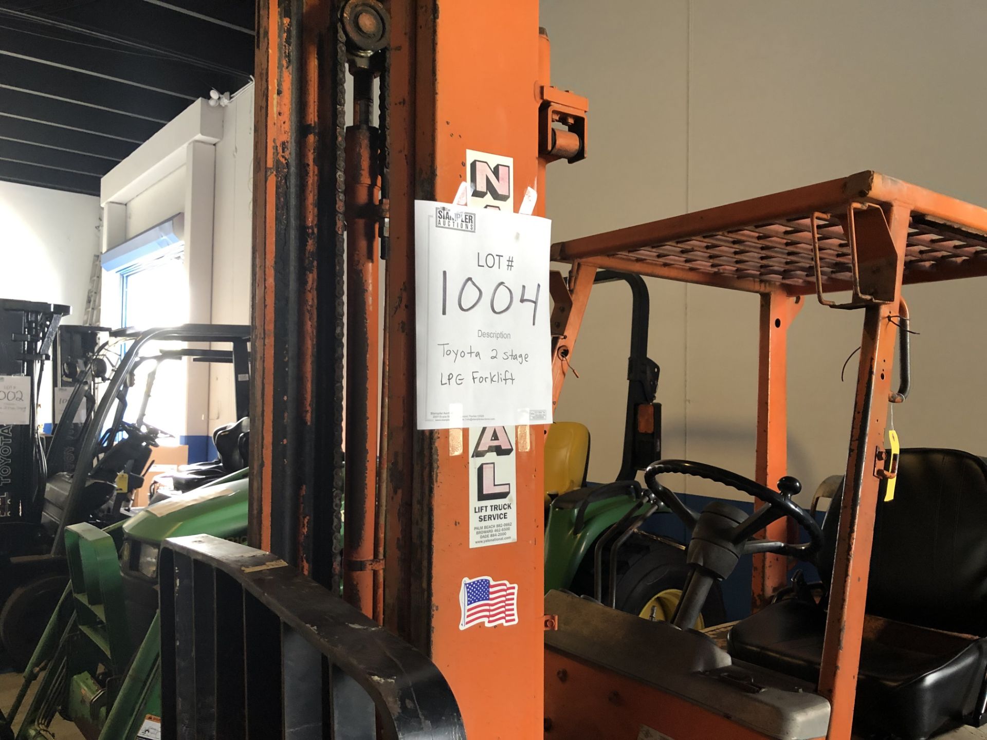 TOYOTA 4FG20 FORKLIFT - LPG / 2 STAGE