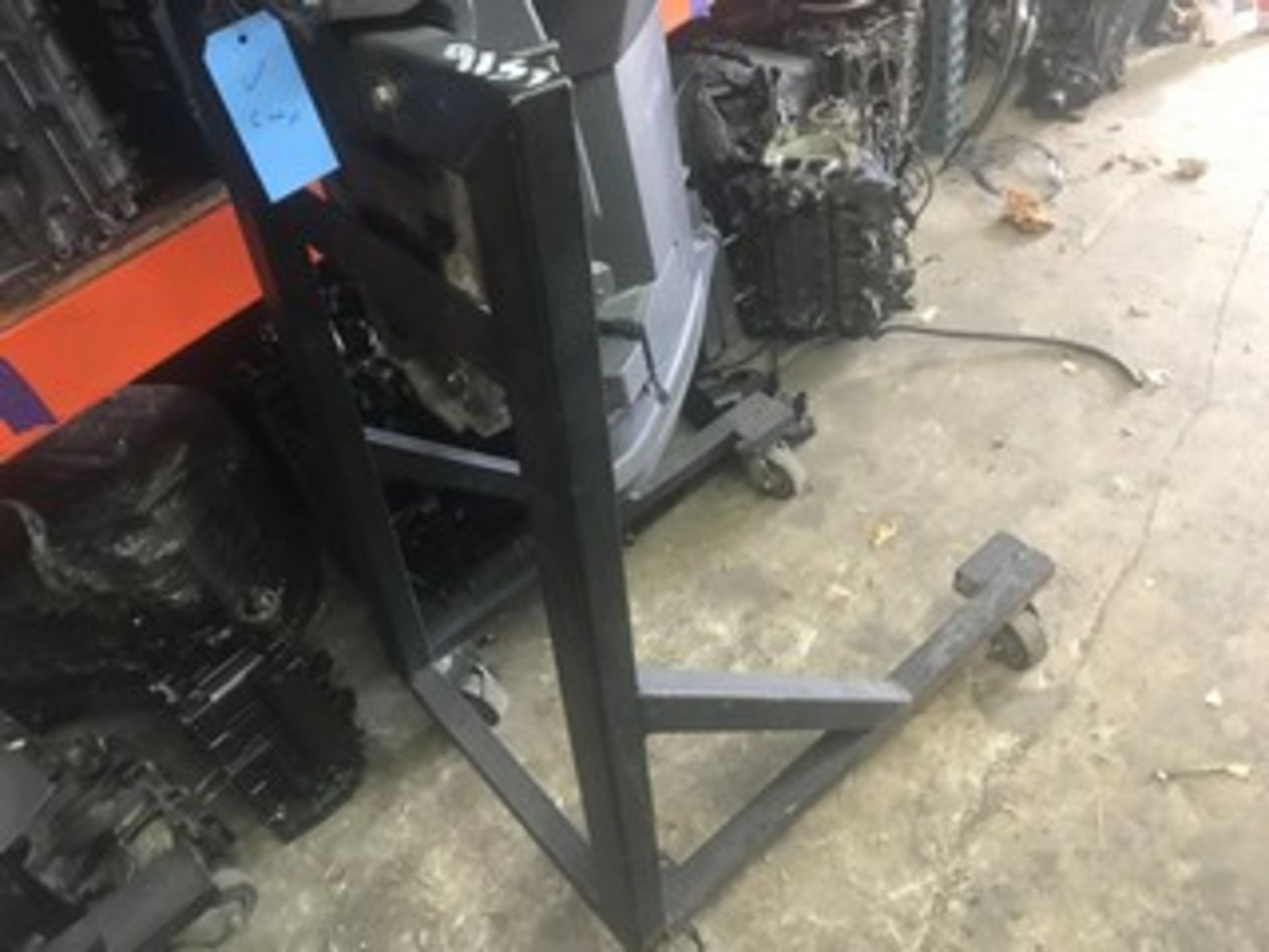 ENGINE STAND