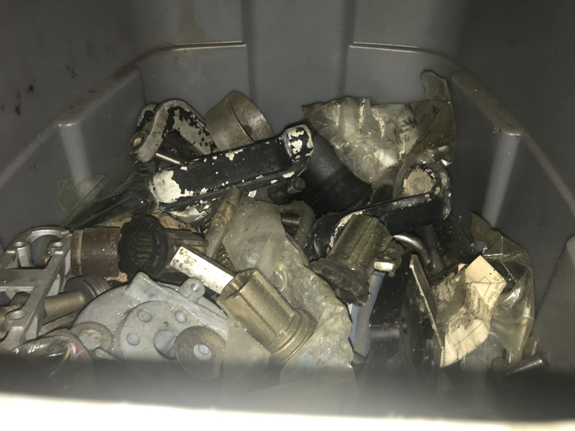 BIN ASSORTED SEASTAR / HYNOTIC HYDRAULIC PARTS - Image 2 of 2