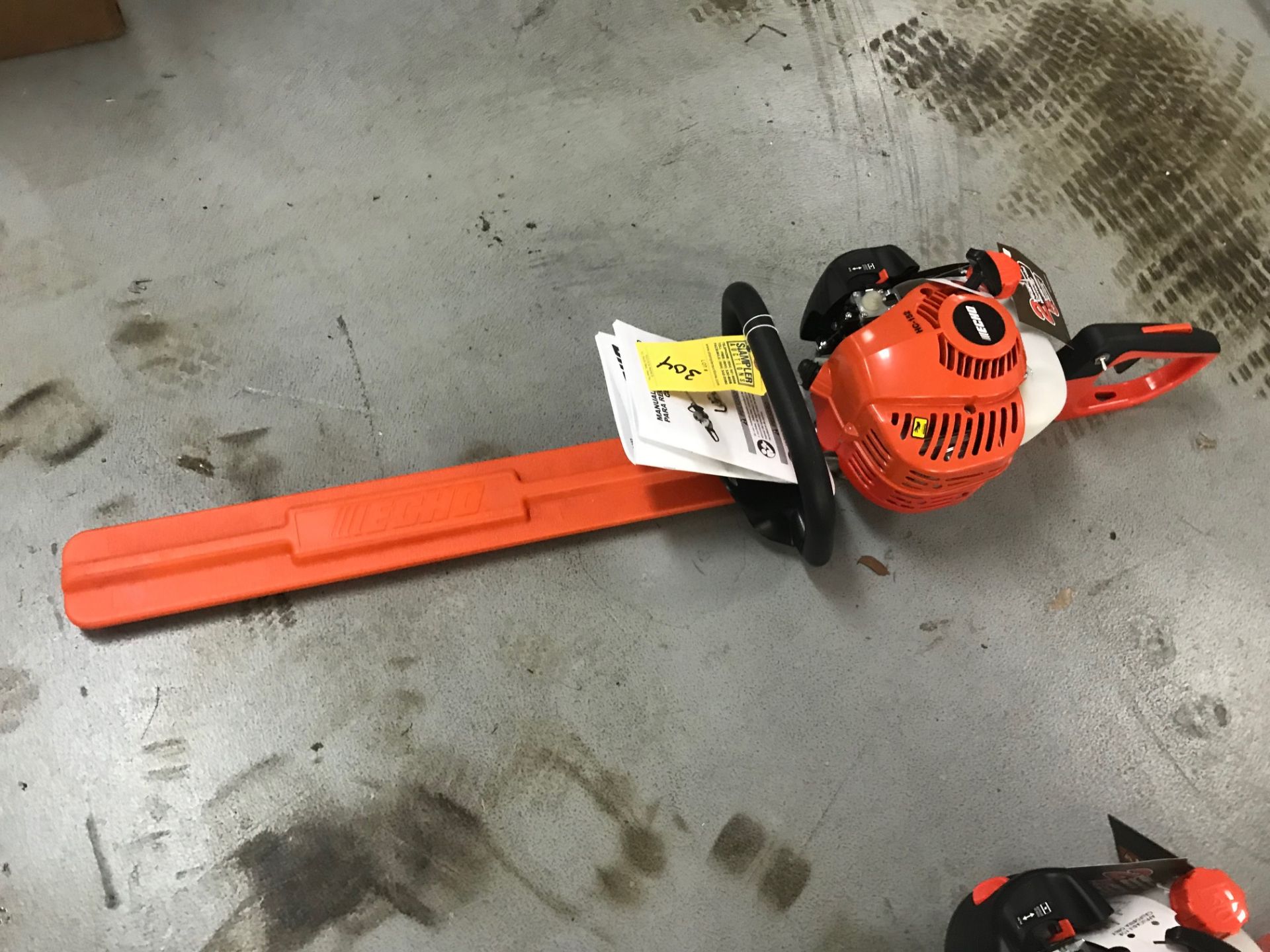 ECHO GAS HEDGE TRIMMER HC152