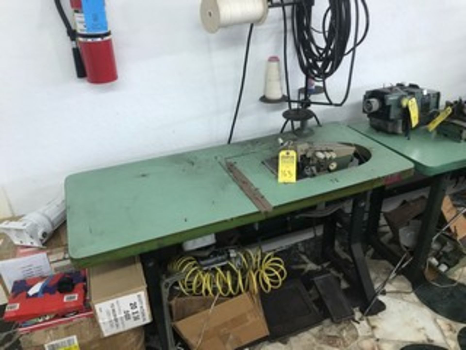 RIMALDI 327-00-1 CD-30 SEWING MACHINE WITH MOTOR & TABLE - Image 2 of 2