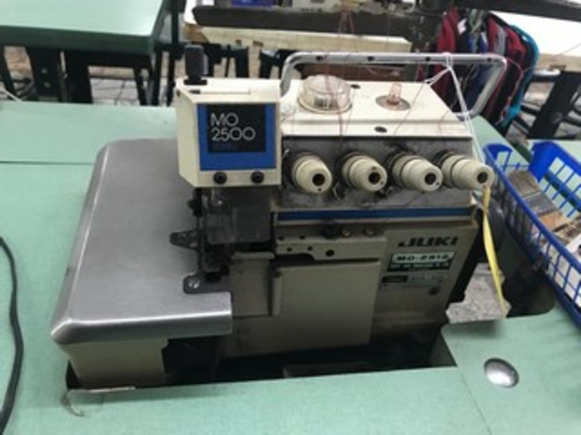 JUKI 2512 SEWING MACHINE WITH MOTOR & TABLE