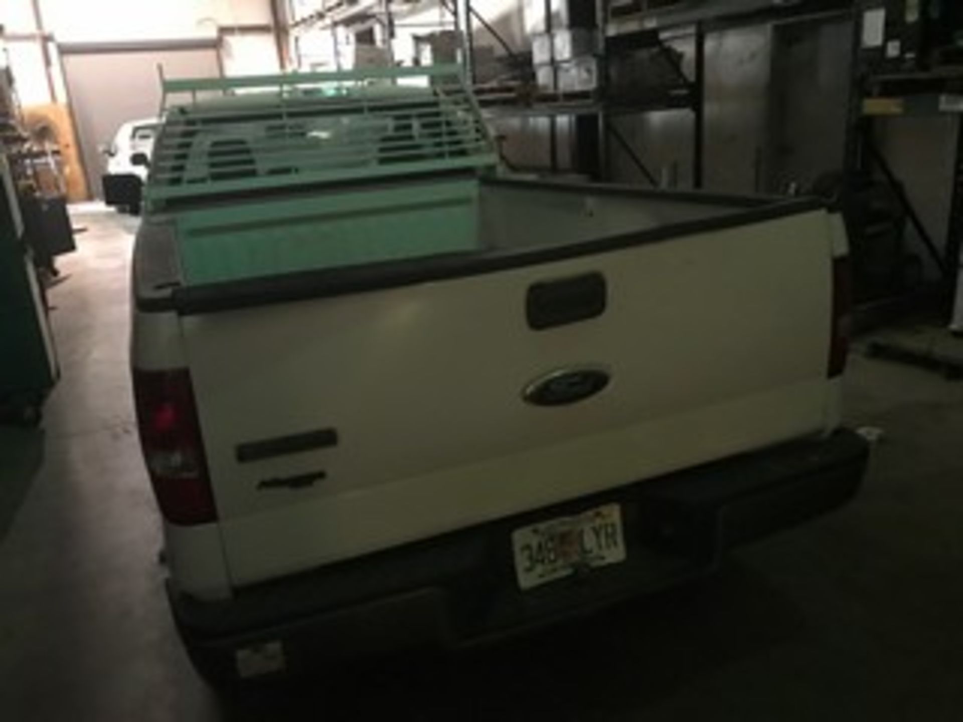 2006 FORD F-150 PICKUP - VIN #1FTRF12216NA57054 - WHITE - REAR WINDOW SAFETY CAGE - Image 3 of 8