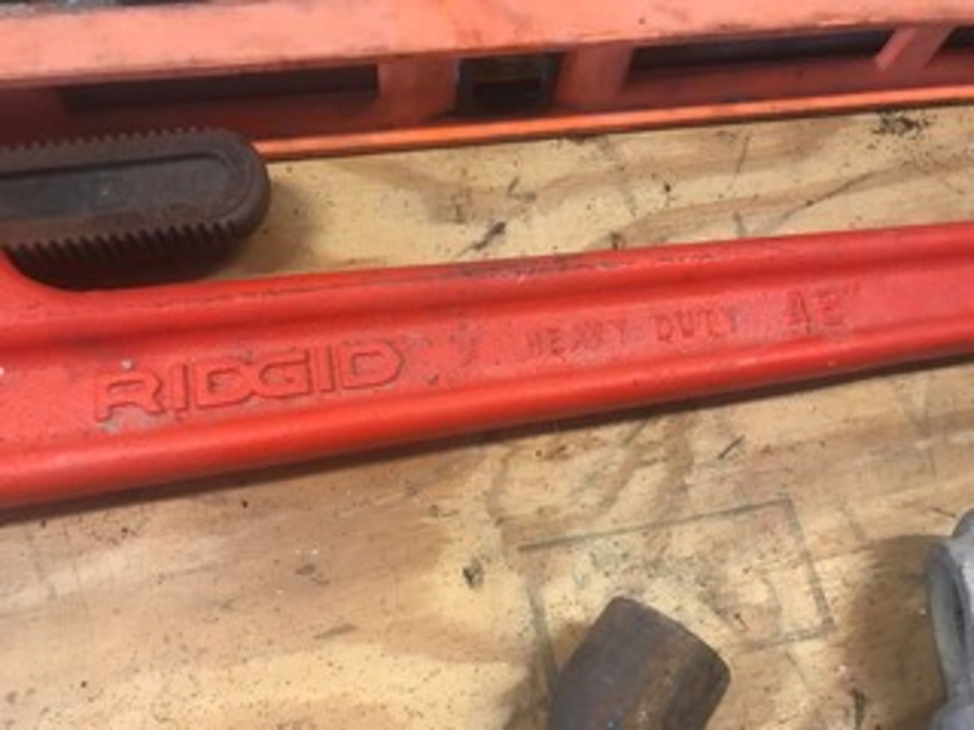 RIDGID PIPE WRENCH - 48'' - Image 2 of 2